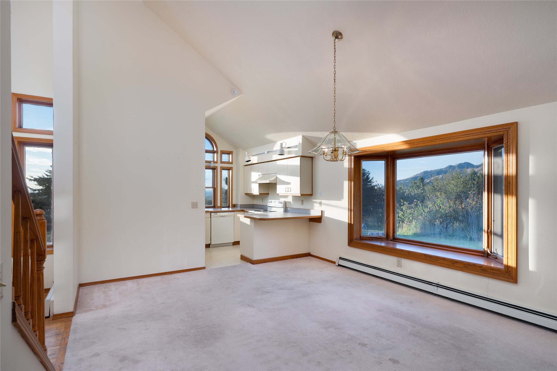 8855 Sypes Canyon Road Property Photo 21