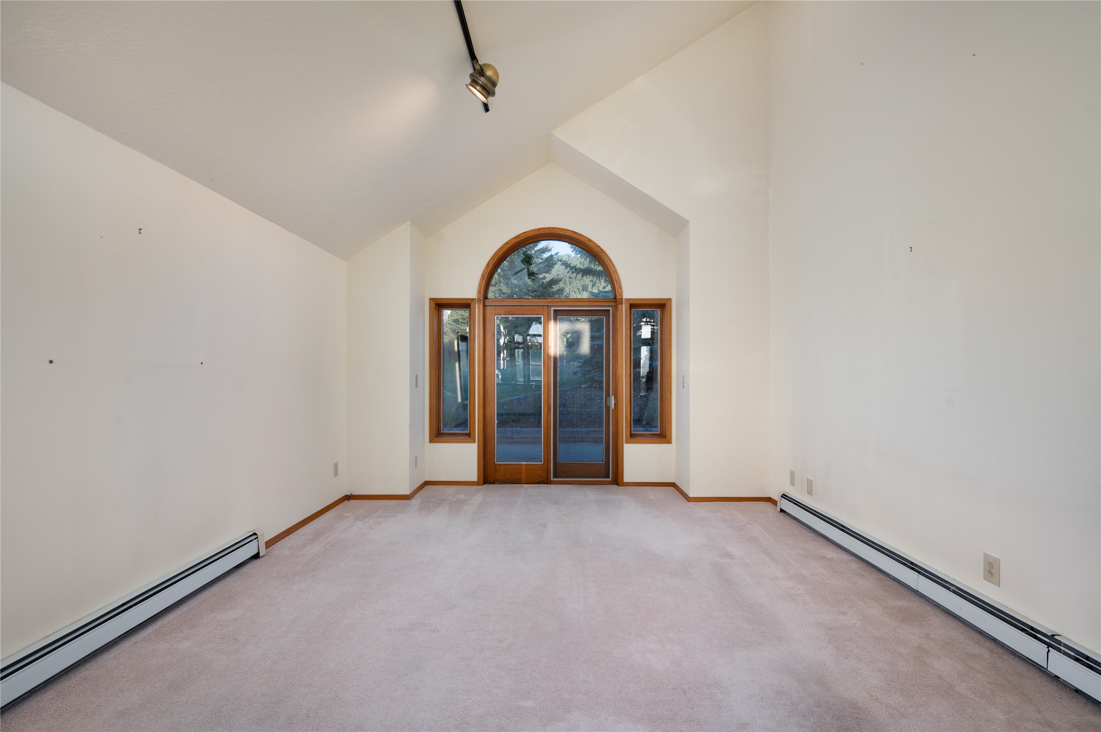 8855 Sypes Canyon Road Property Photo 23