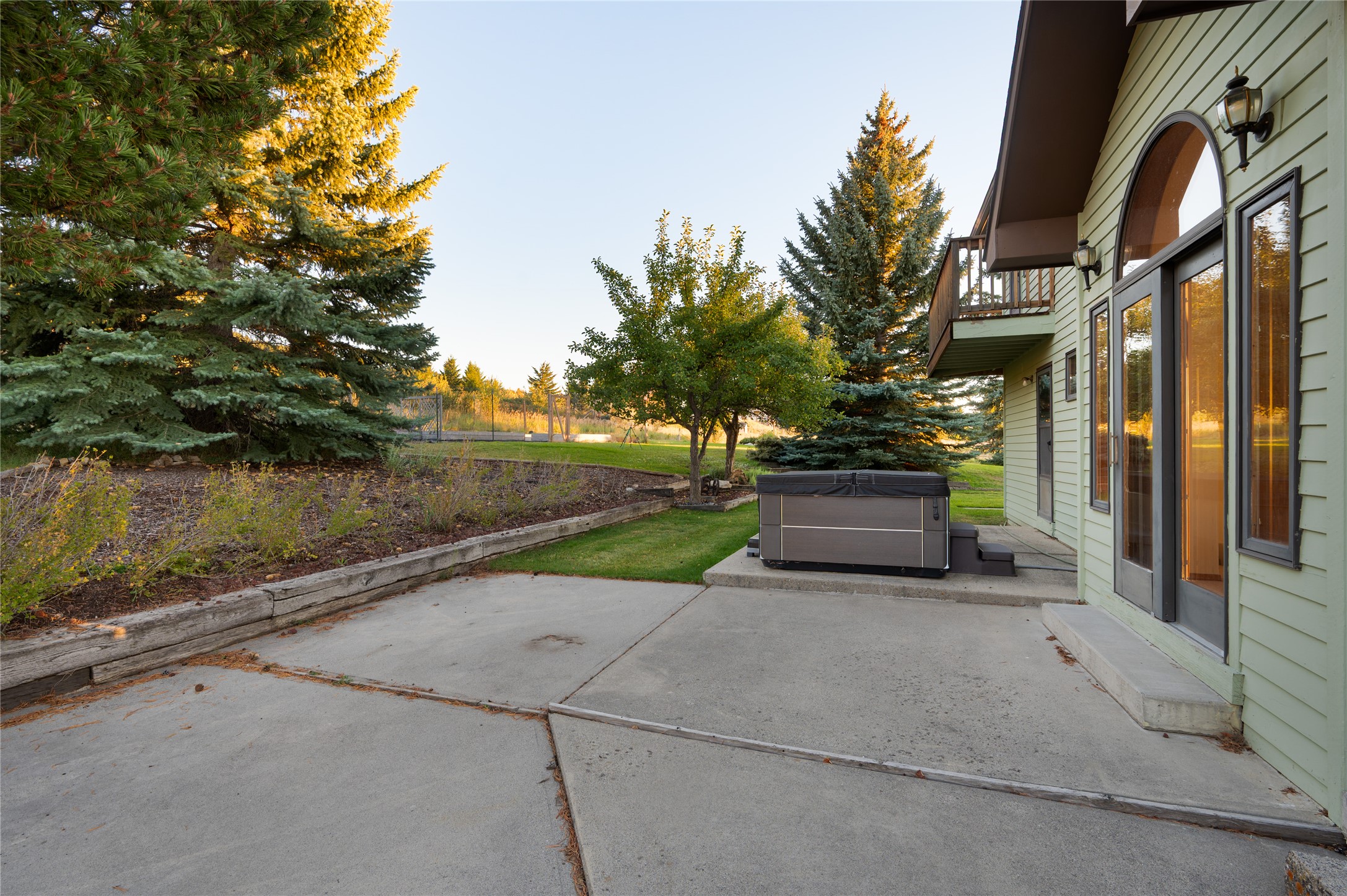 8855 Sypes Canyon Road Property Photo 25