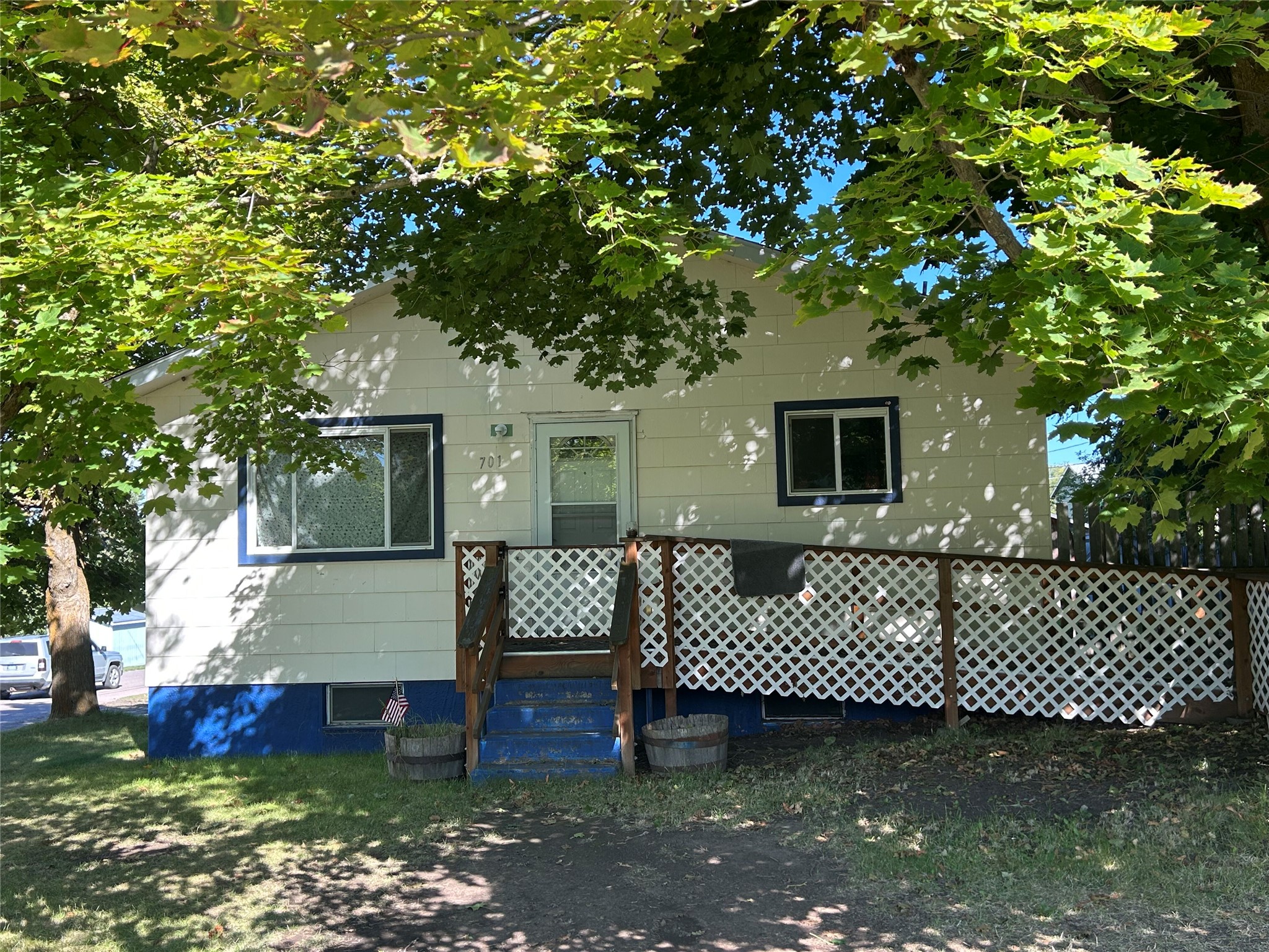 701 13th Avenue E Property Photo 2