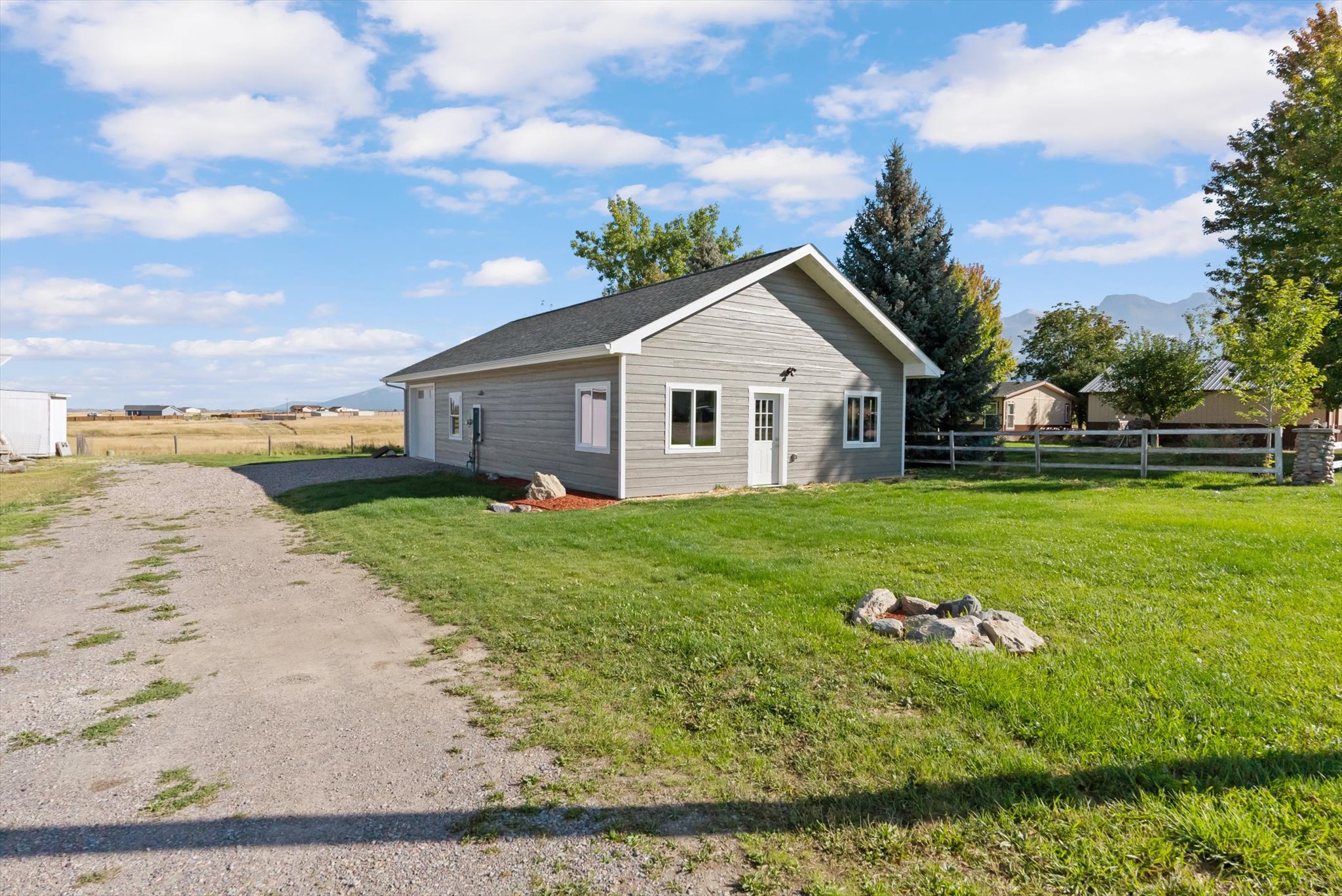 416 Flathead Street Property Photo 1
