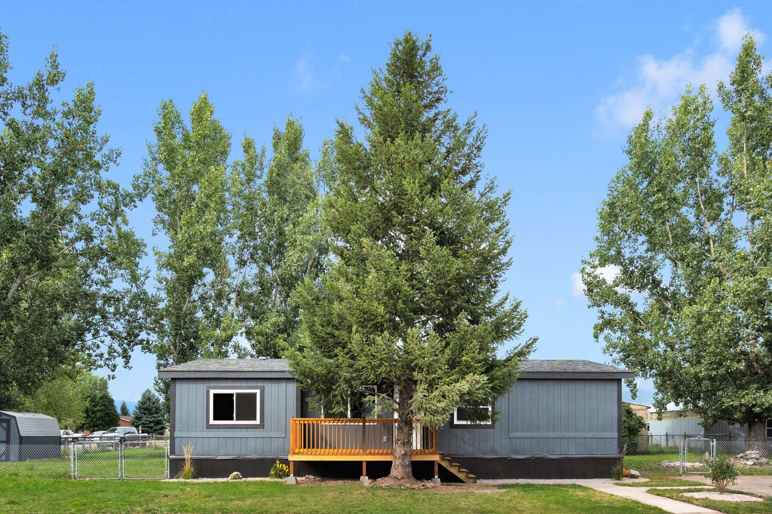 7511 Gardenia Drive Property Photo 1