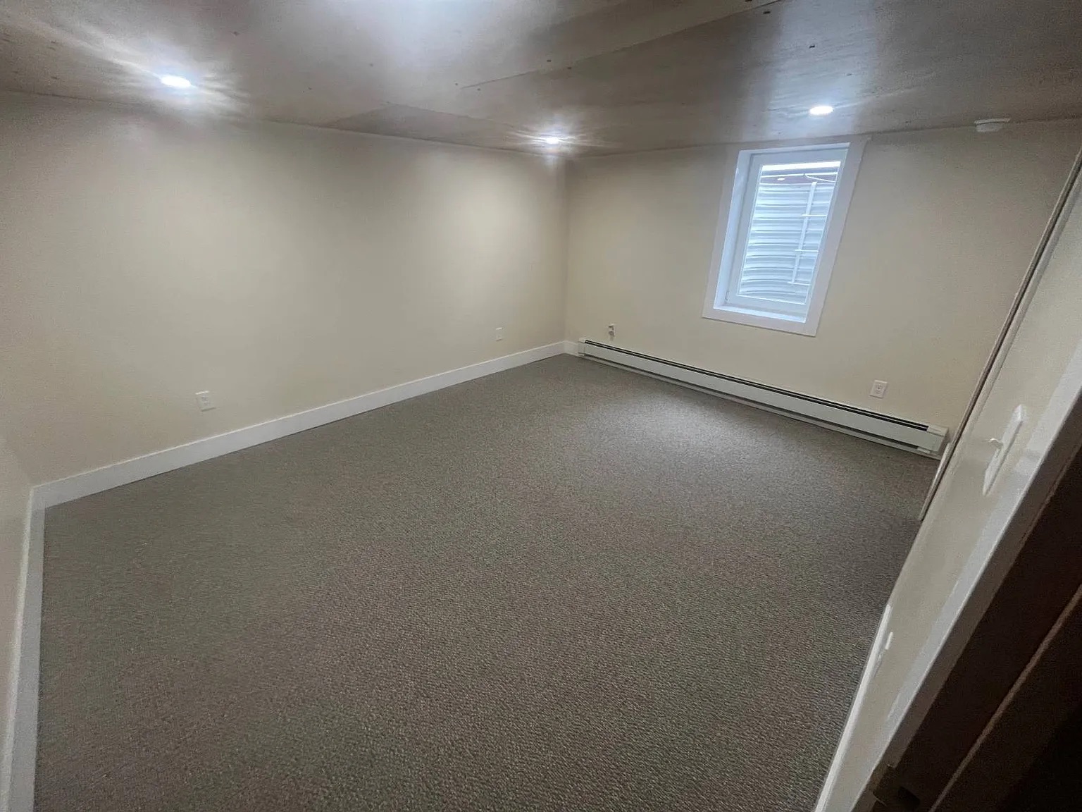 73 Jefferson Avenue Property Photo 29