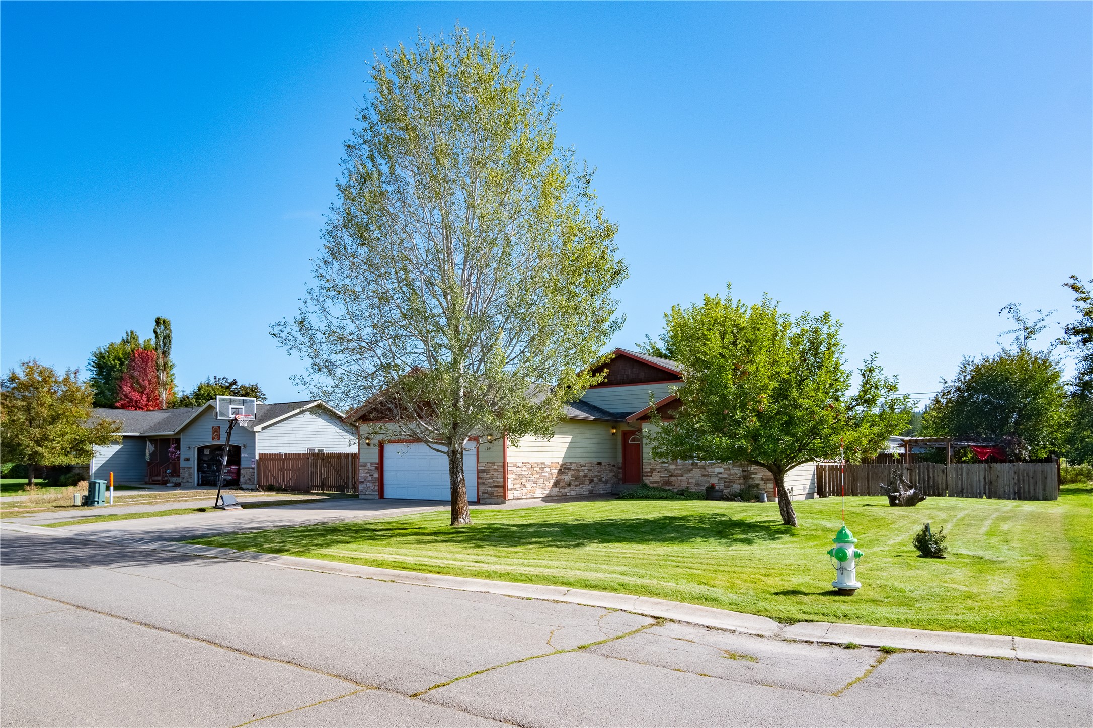 109 Michelle Lane Property Photo 4