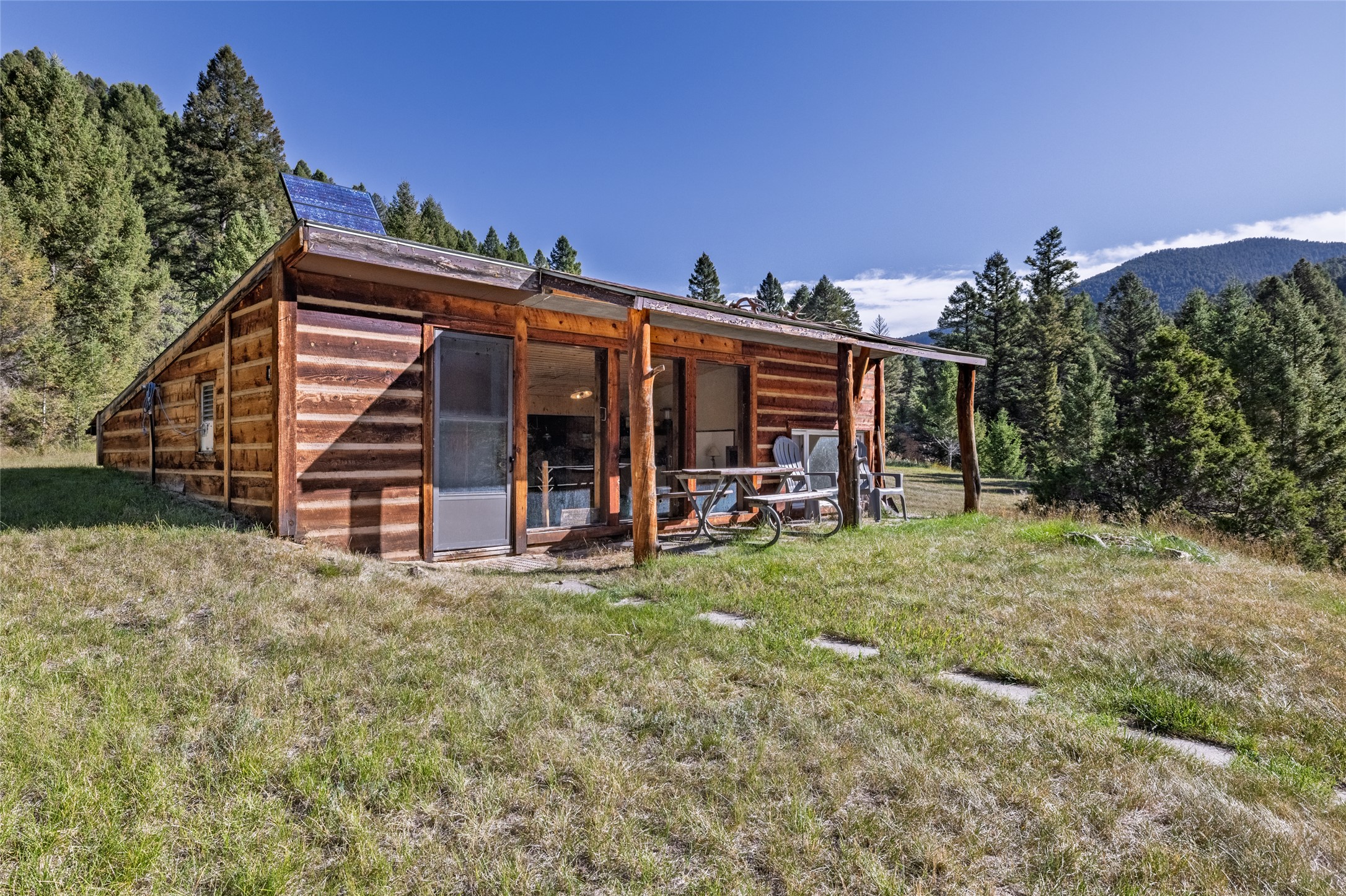 601 Whites Gulch Road Property Photo 1