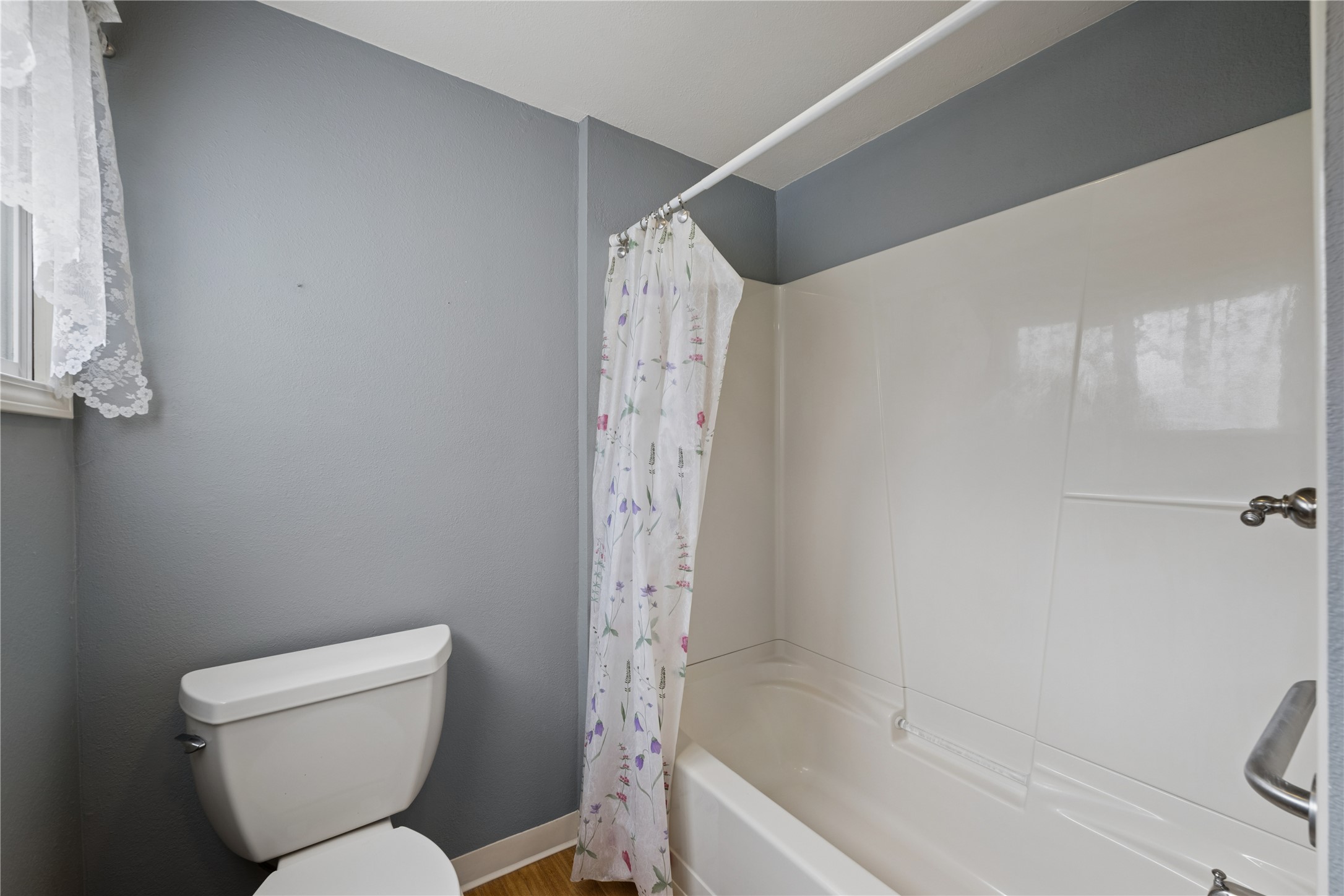 615 E 4th Street Property Photo 21