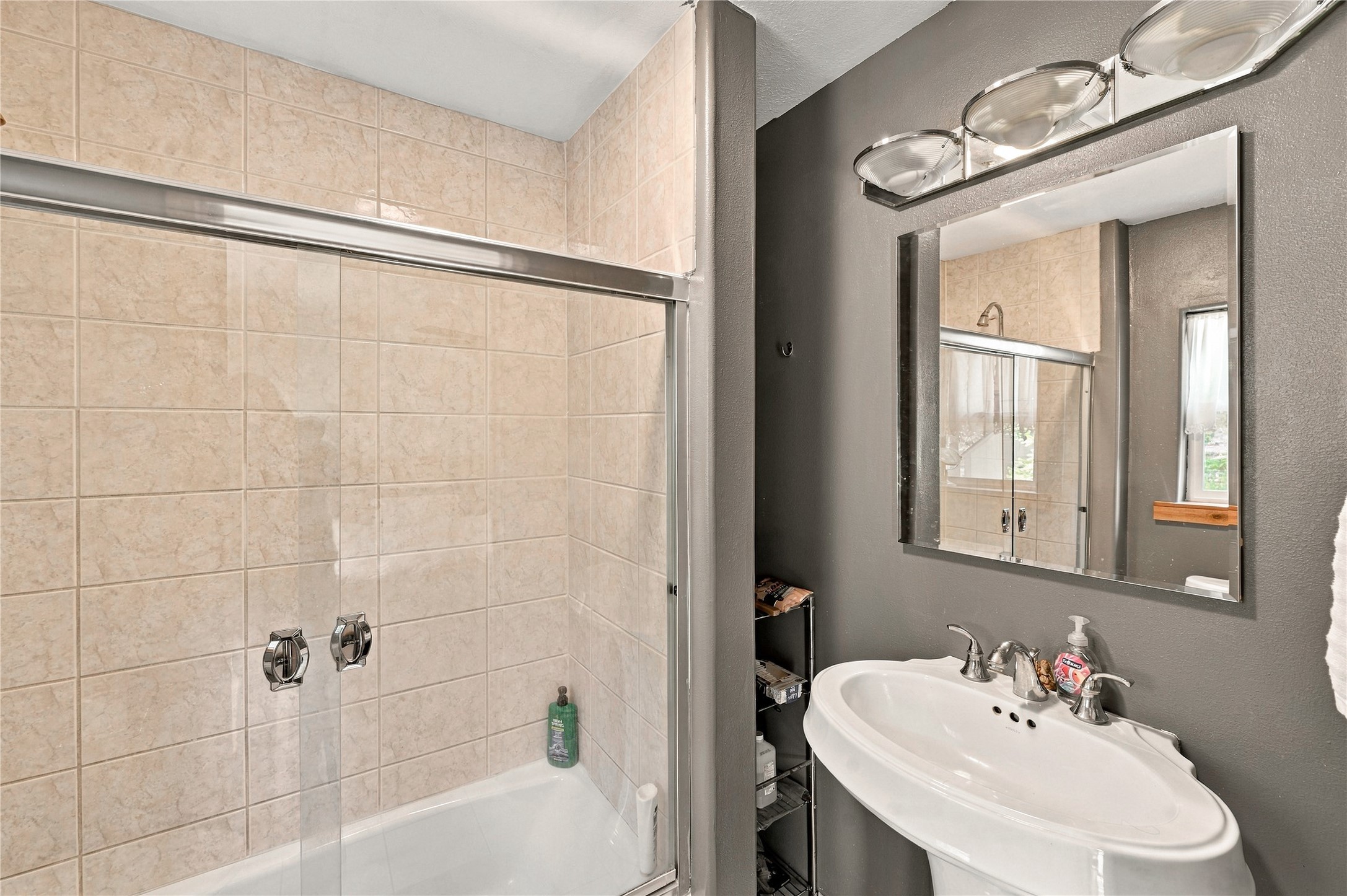 264 Trestle Creek Drive Property Photo 12