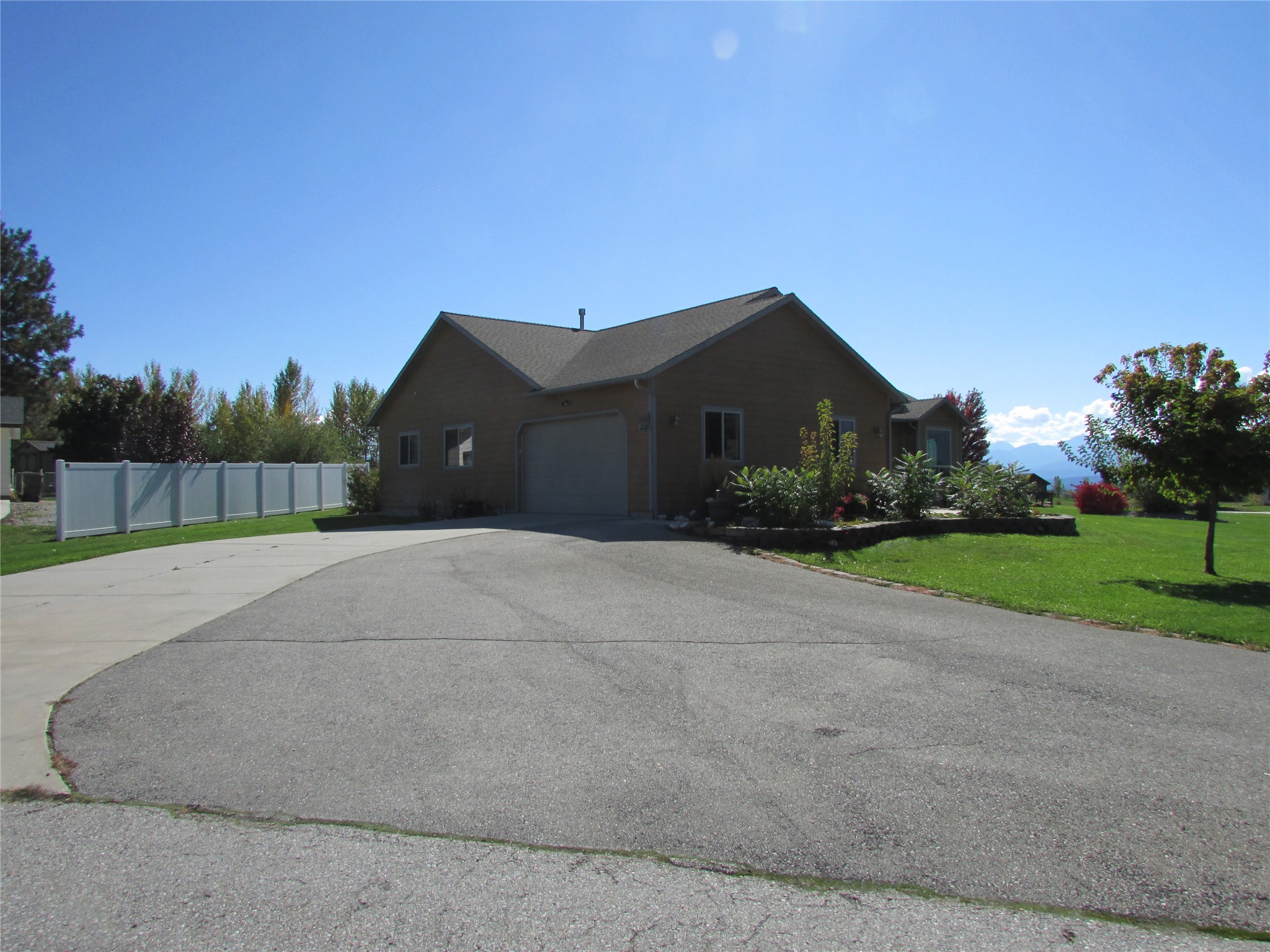 237 Antigone Drive Property Photo 3
