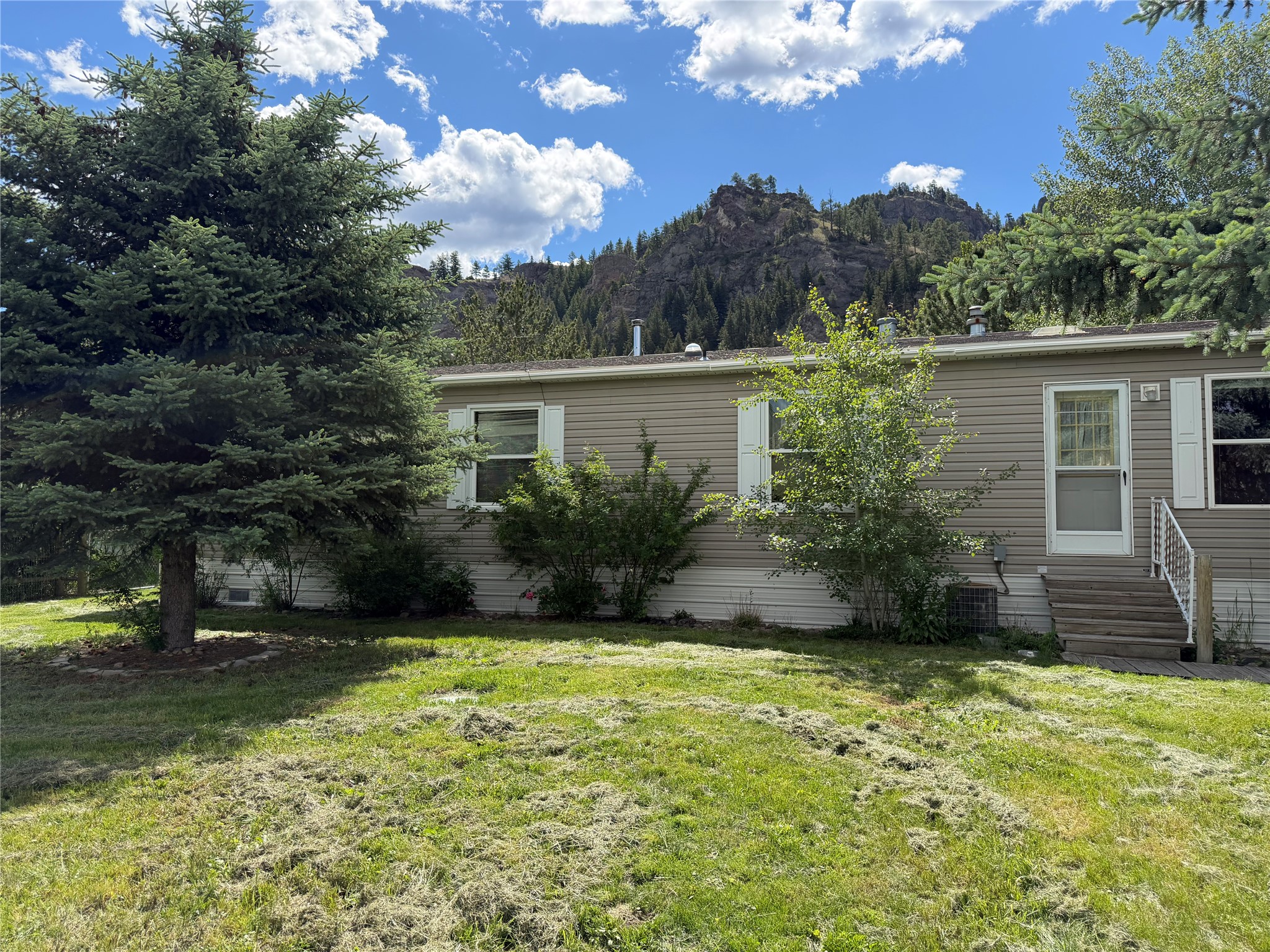 29 River Drive Property Photo 7