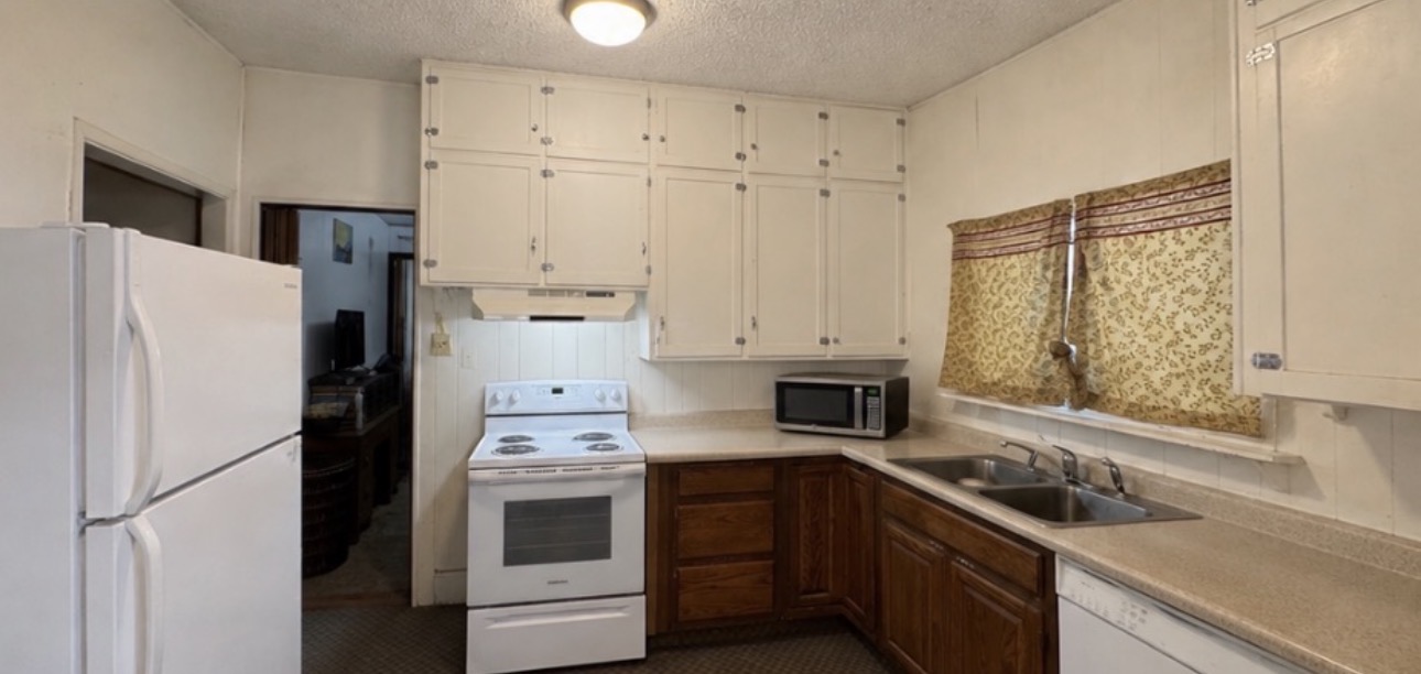 802 W Boulevard Street Property Photo 8