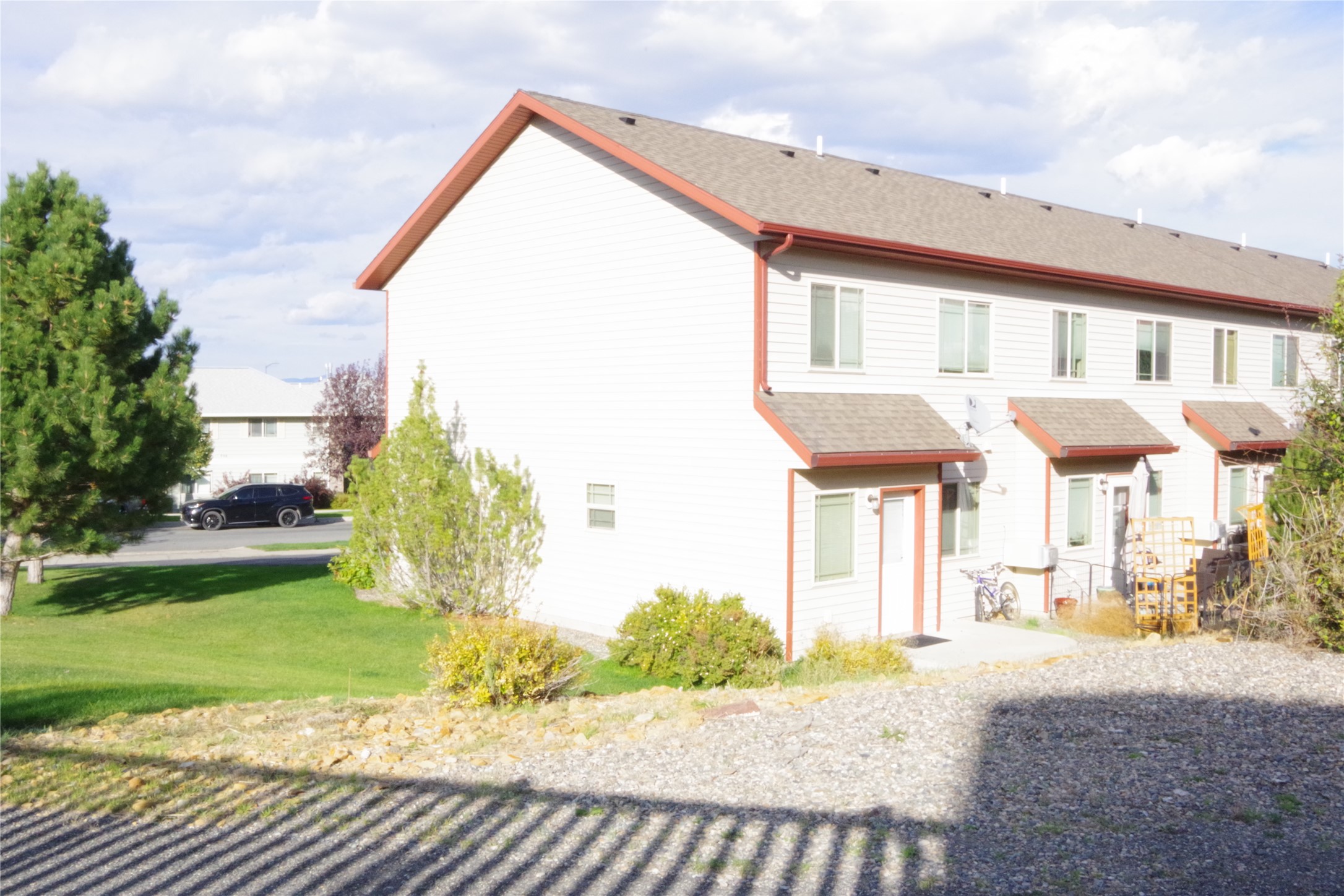 711 Sonoma Drive Property Photo 3