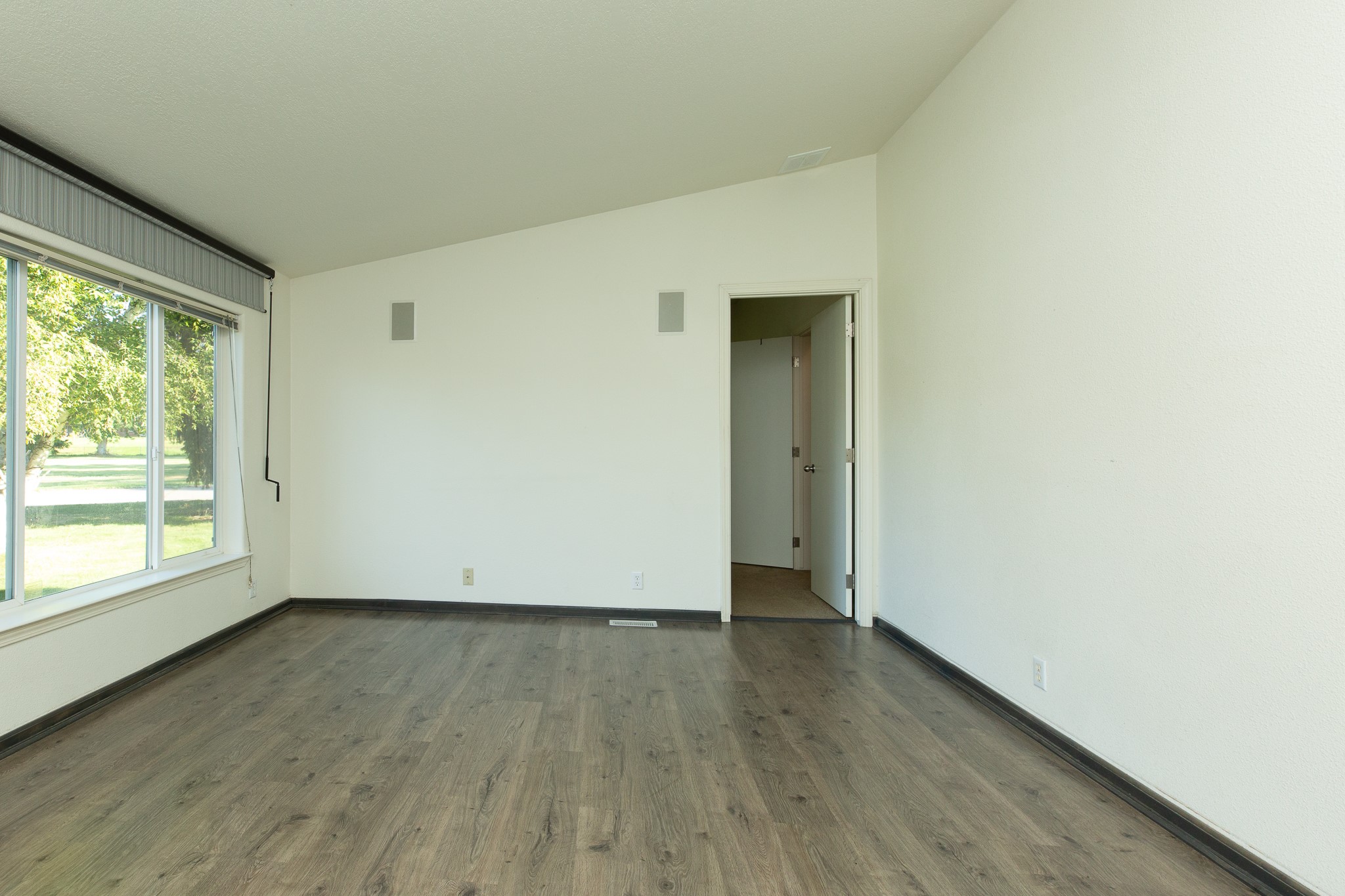 10011 Gateway Road 23 Property Photo 10