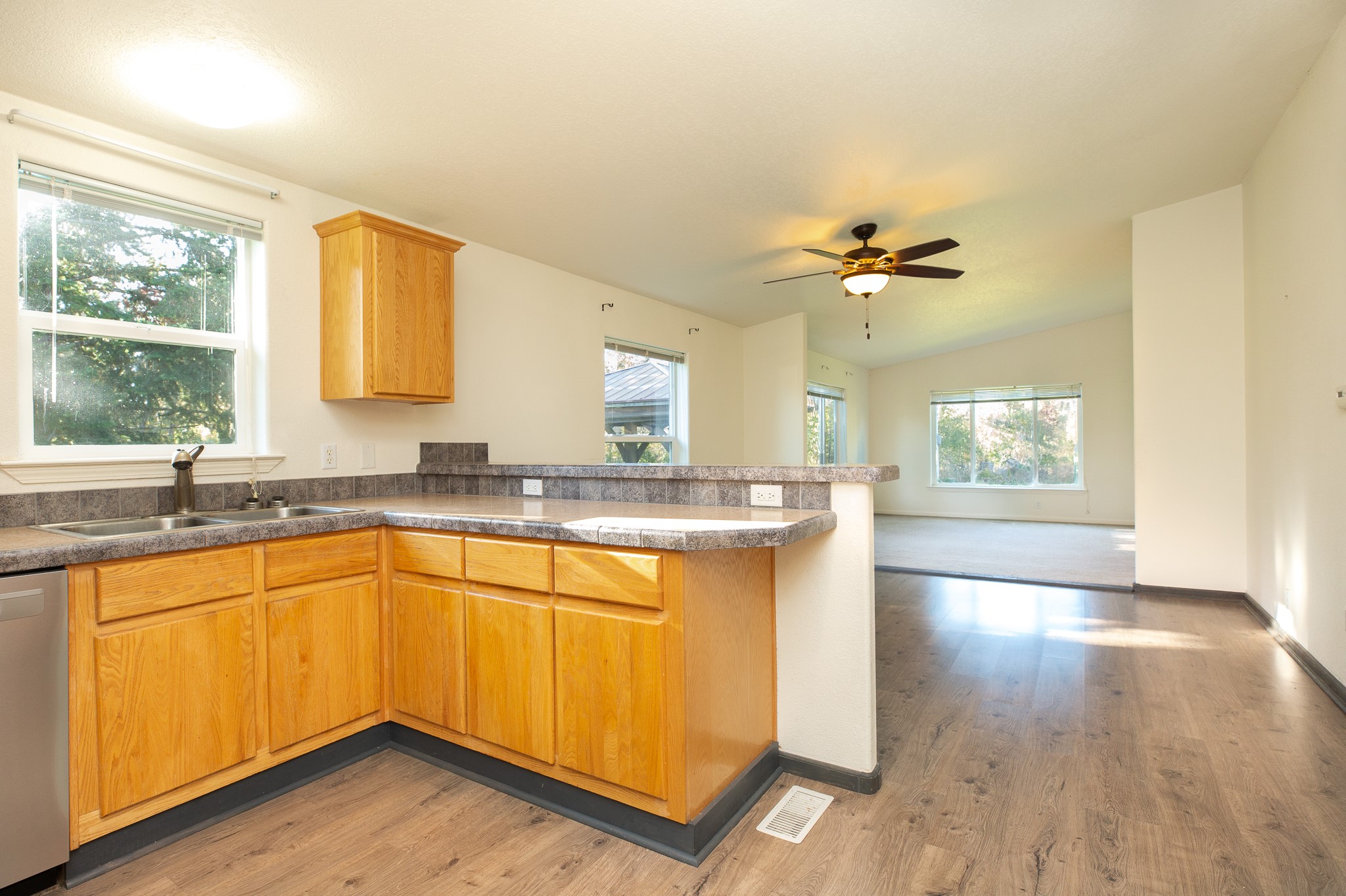 10011 Gateway Road 23 Property Photo 23