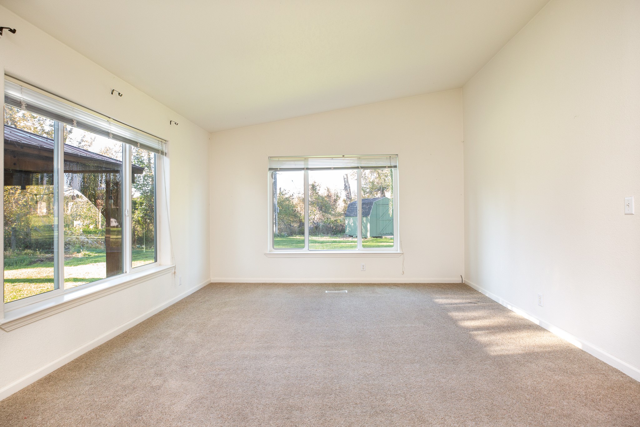 10011 Gateway Road 23 Property Photo 31