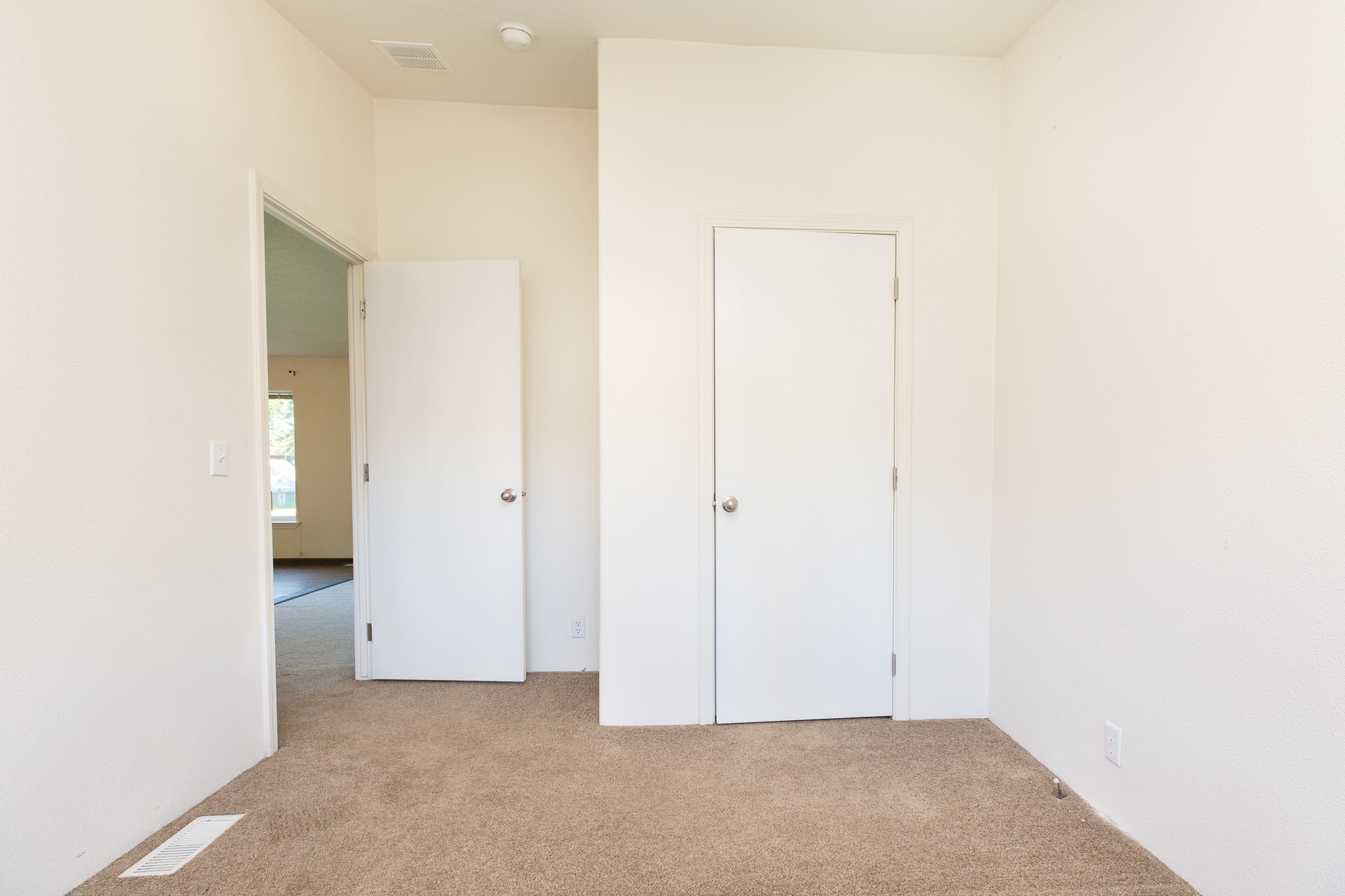 10011 Gateway Road 23 Property Photo 39