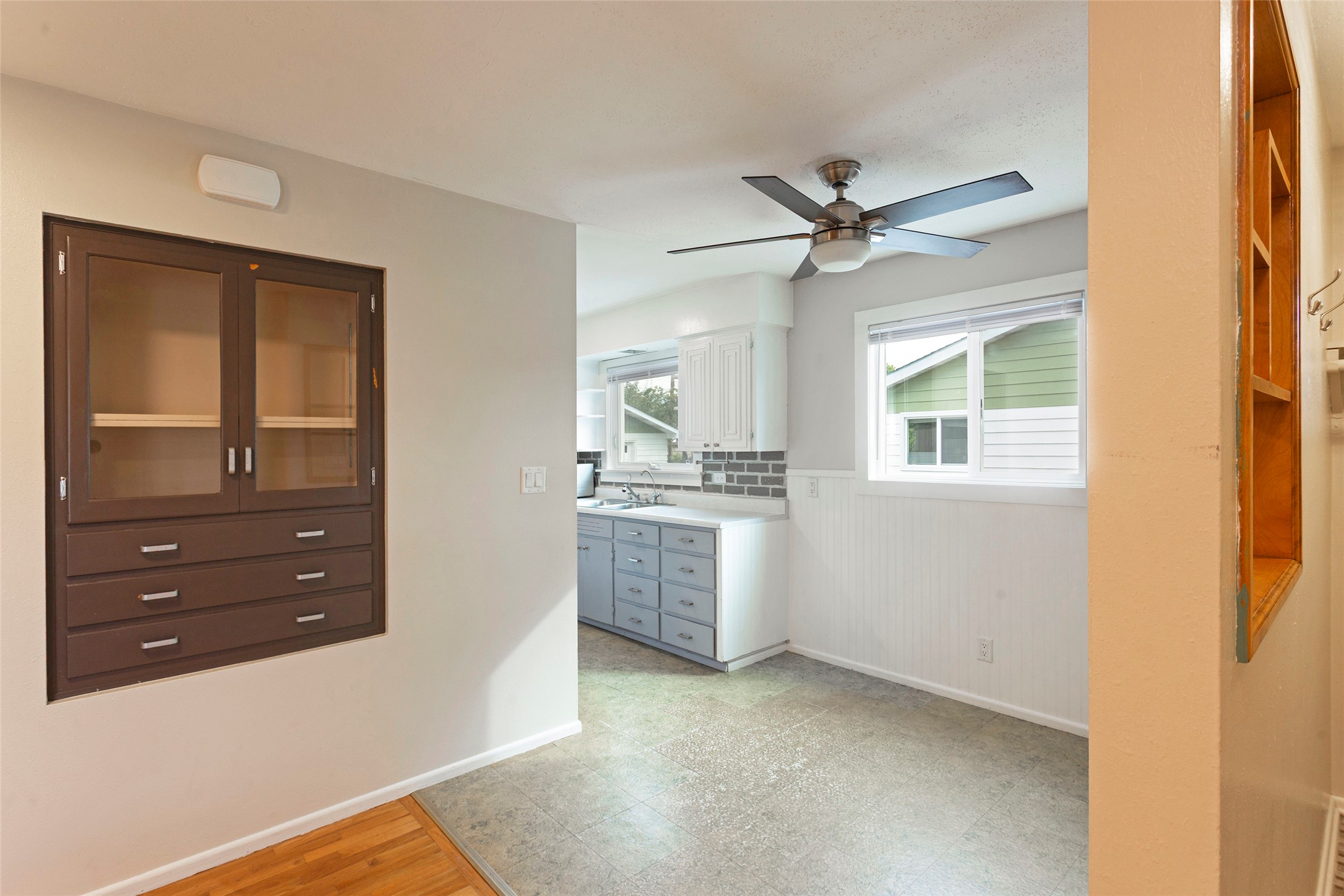 2406 Spurgin Road Property Photo 11