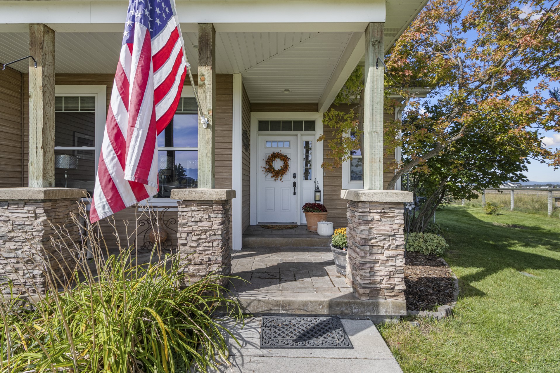990 Farm Road Property Photo 3