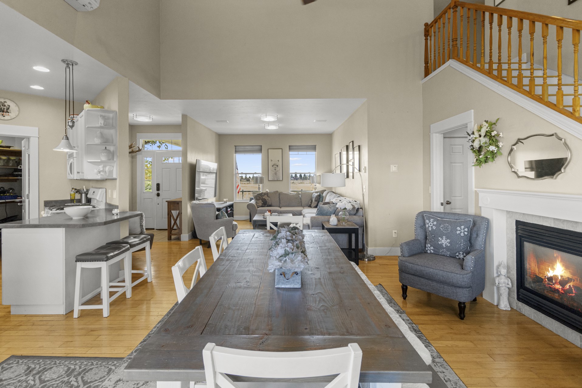 990 Farm Road Property Photo 11