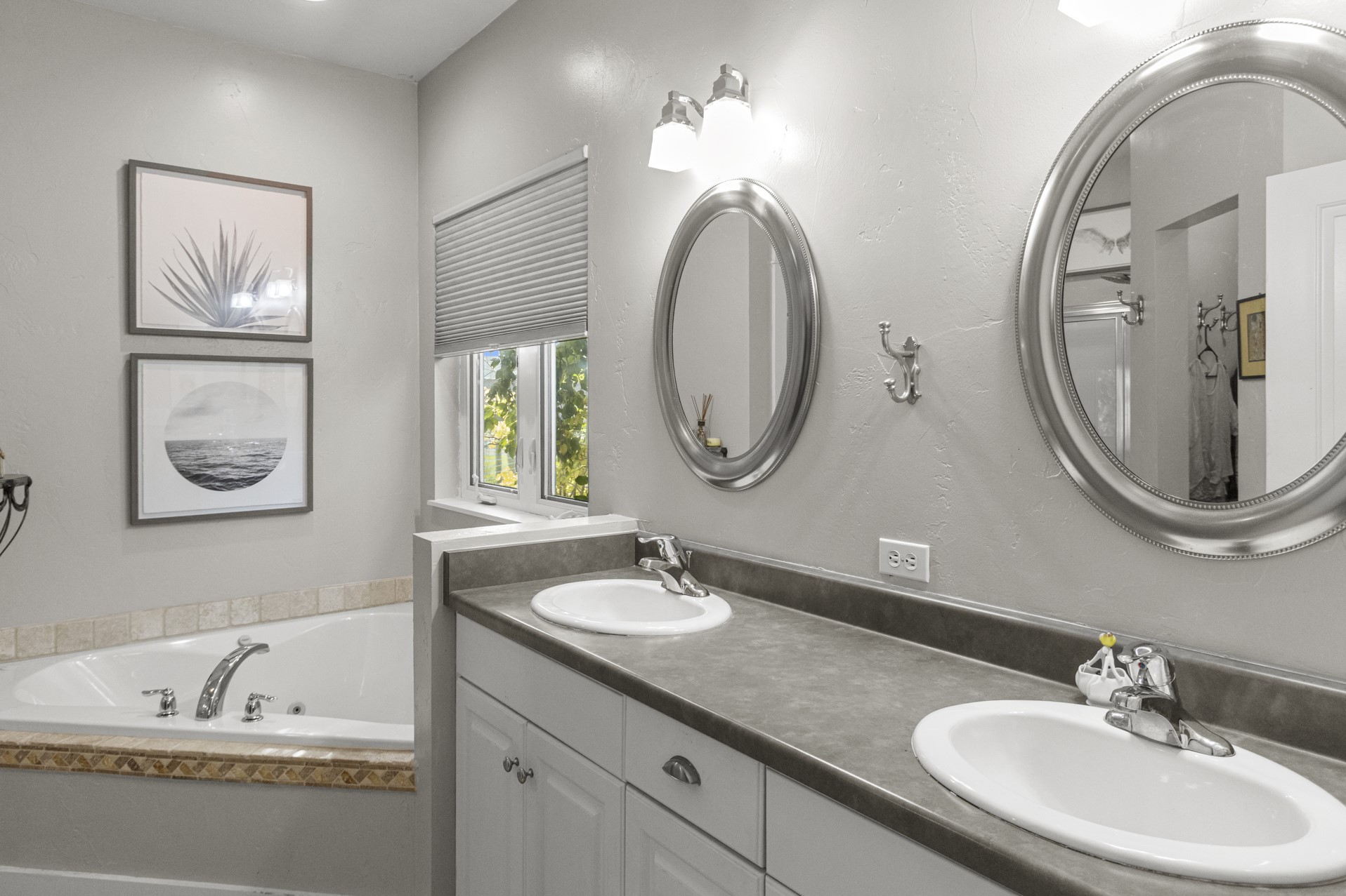 990 Farm Road Property Photo 17
