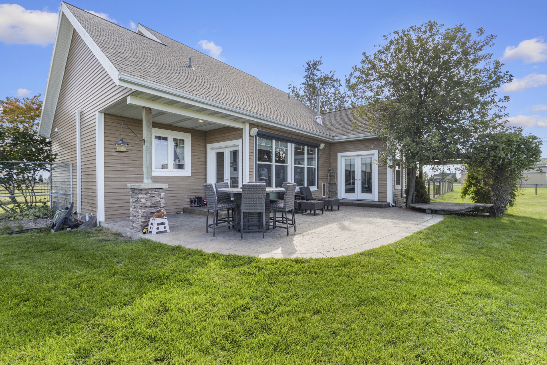 990 Farm Road Property Photo 28