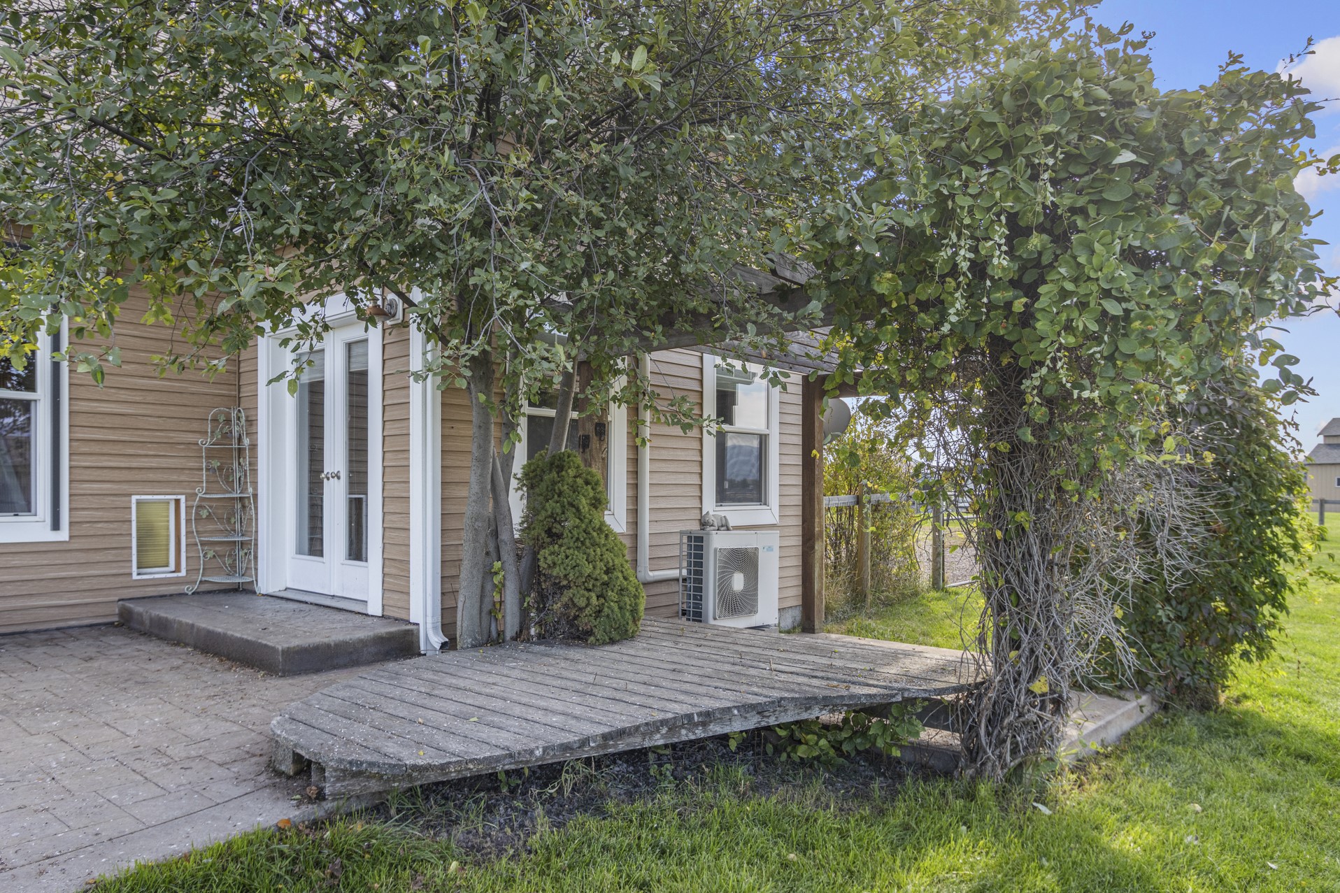 990 Farm Road Property Photo 30