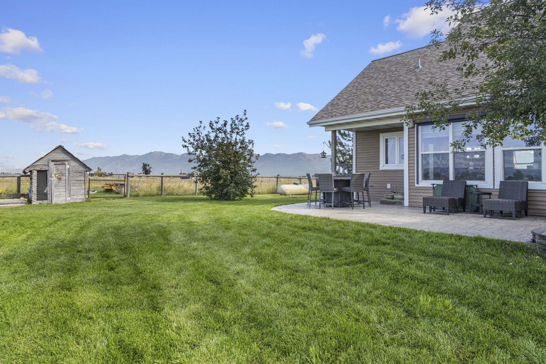 990 Farm Road Property Photo 31