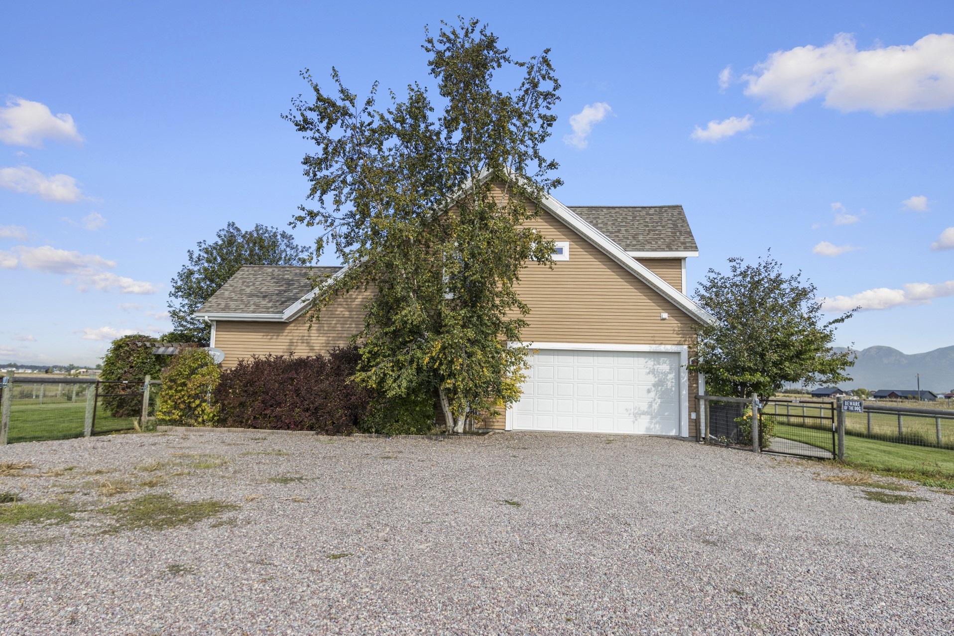 990 Farm Road Property Photo 34