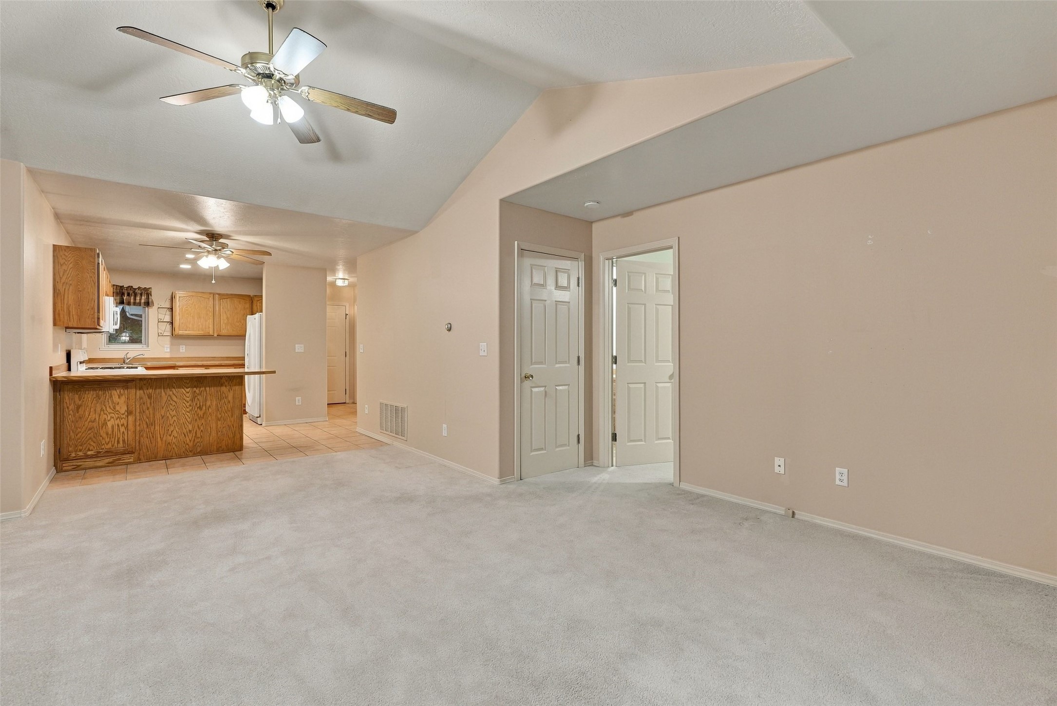 24 Cheyenne Trail Property Photo 9