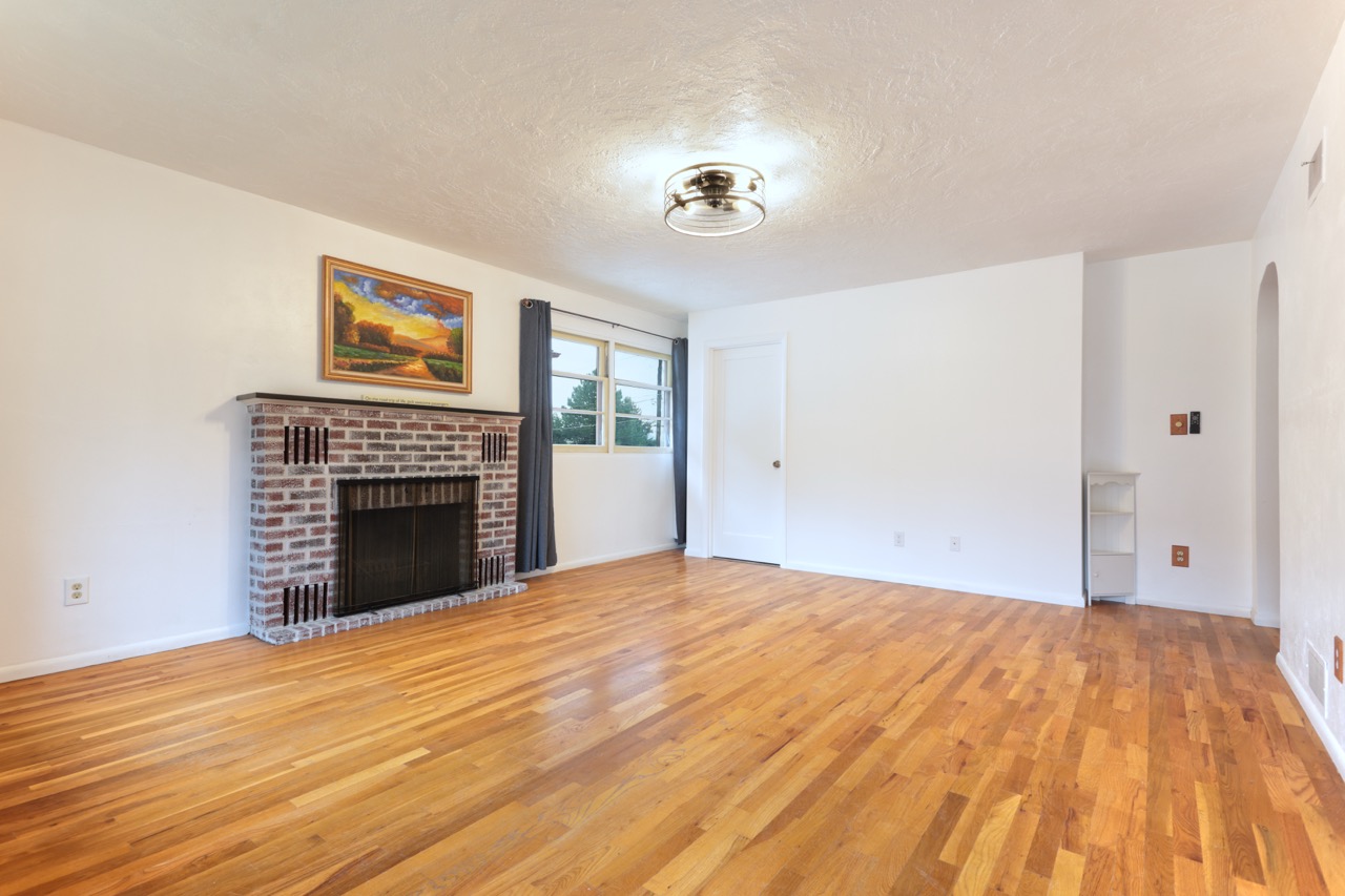 1026 Hauser Boulevard Property Photo 6