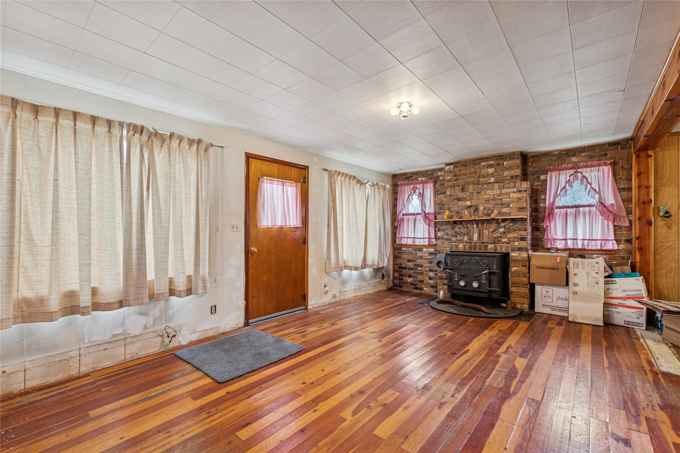 106 West Avenue S Property Photo 8
