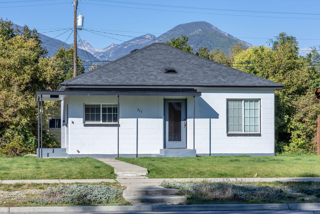 311 N 4th Street Property Photo 1