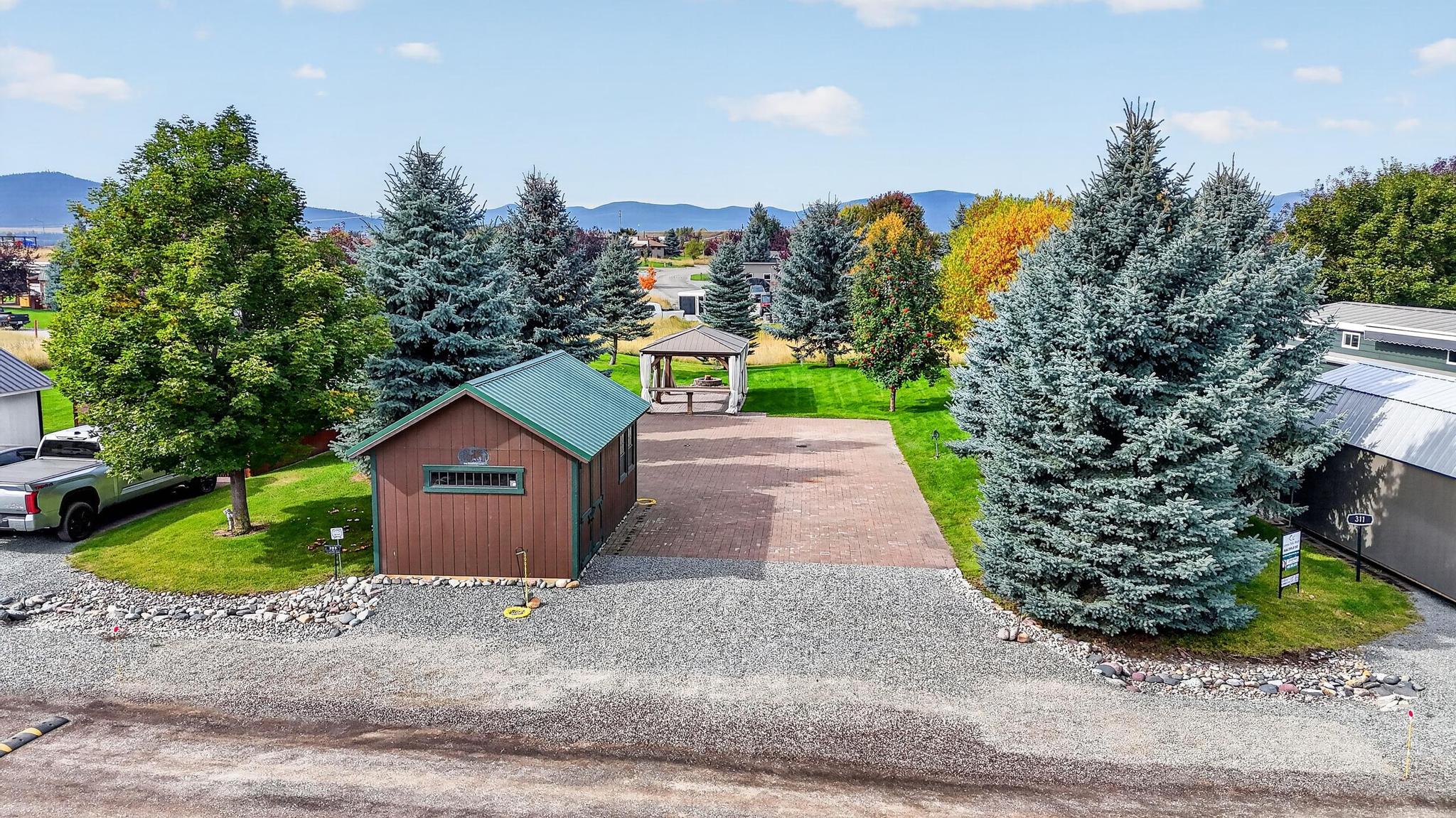 305 Kingfisher Loop Property Photo 1