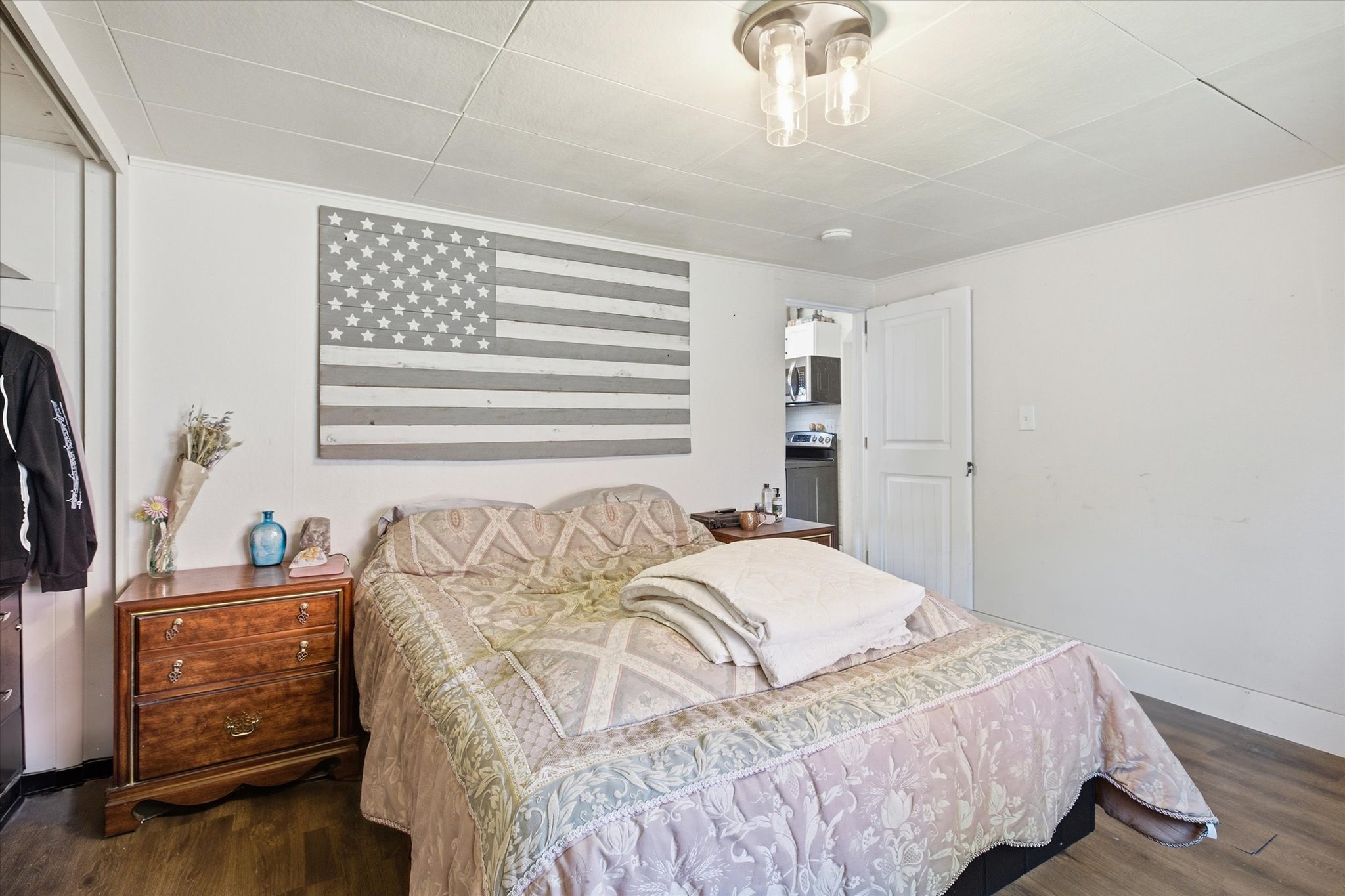 537 2nd Street W Property Photo 7