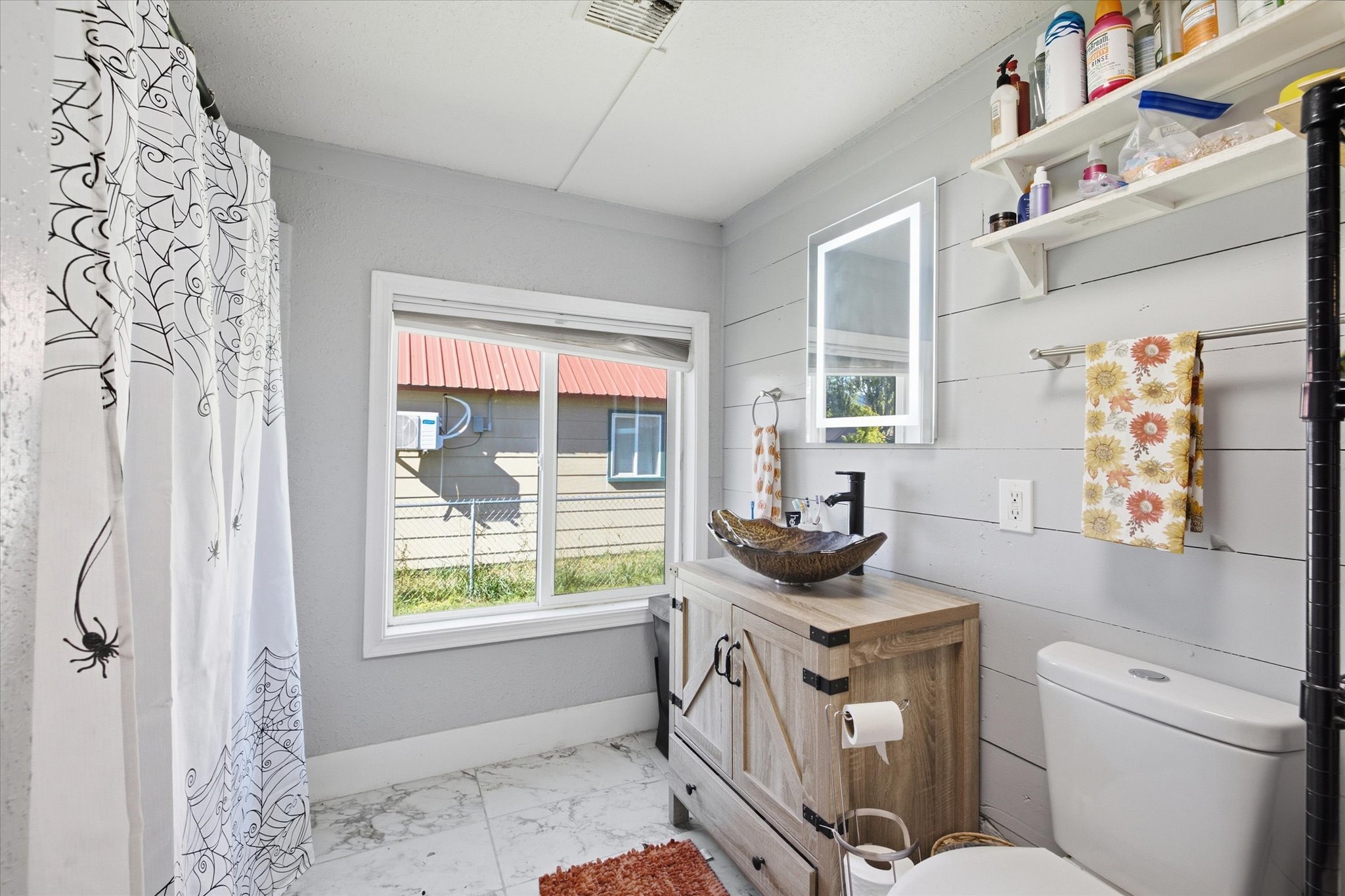 537 2nd Street W Property Photo 8