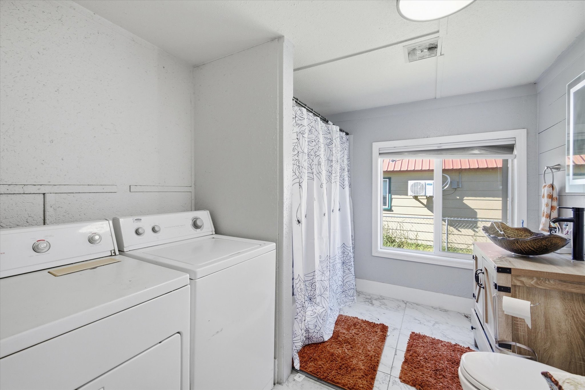 537 2nd Street W Property Photo 9