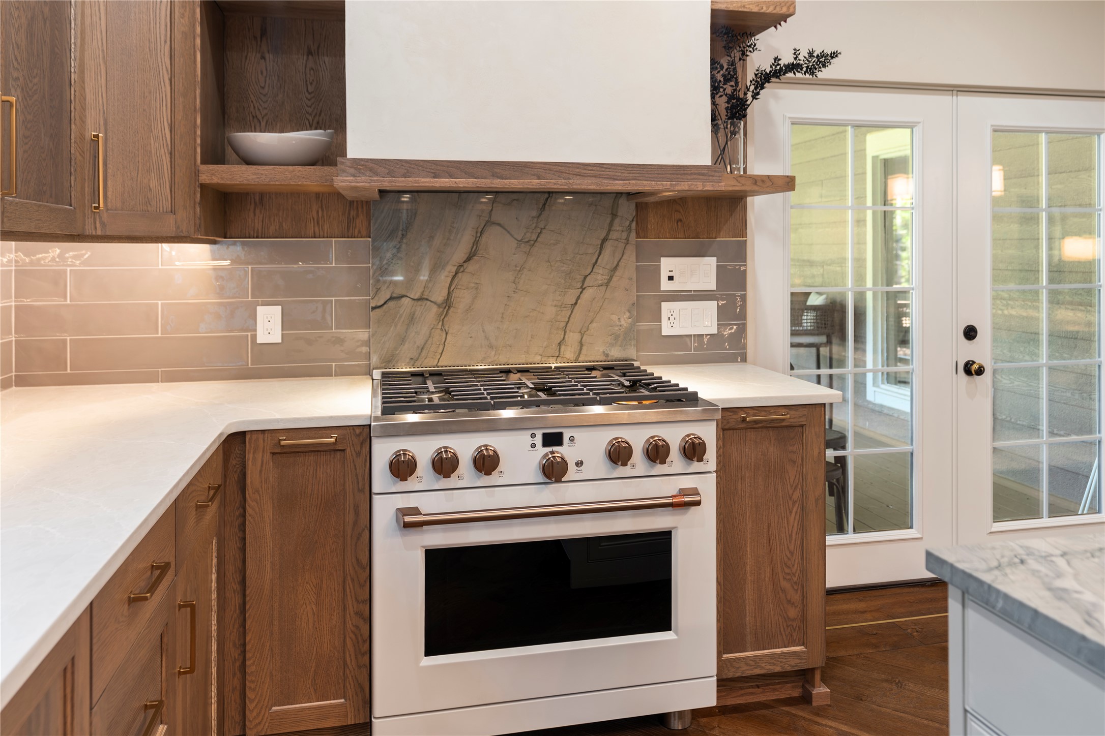 4926 Foothill Road Property Photo 17