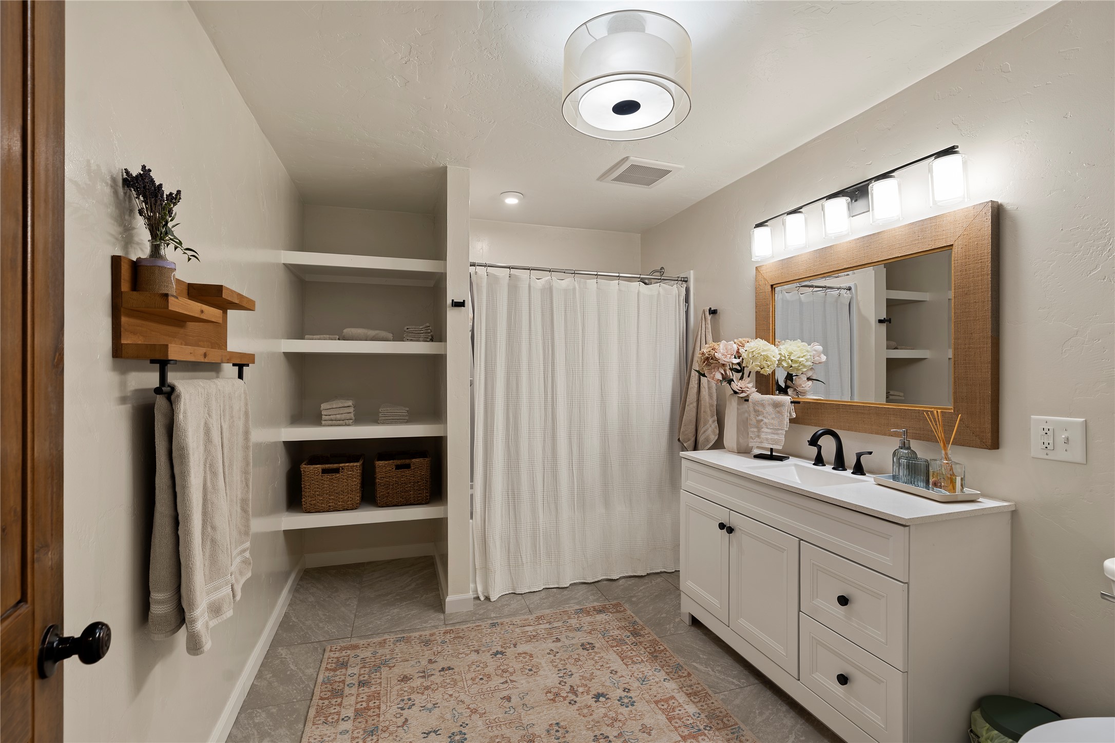 4926 Foothill Road Property Photo 28