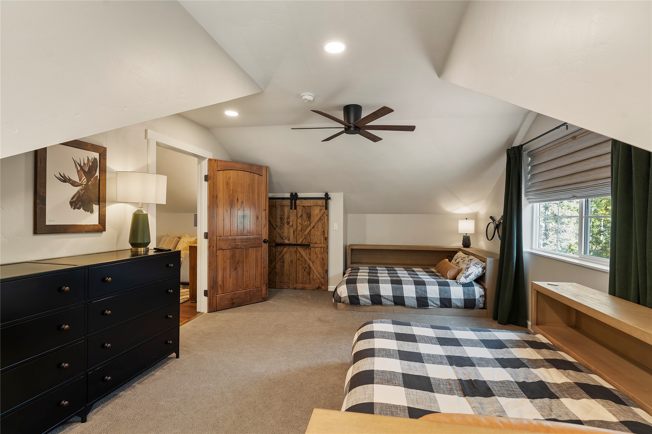 4926 Foothill Road Property Photo 41