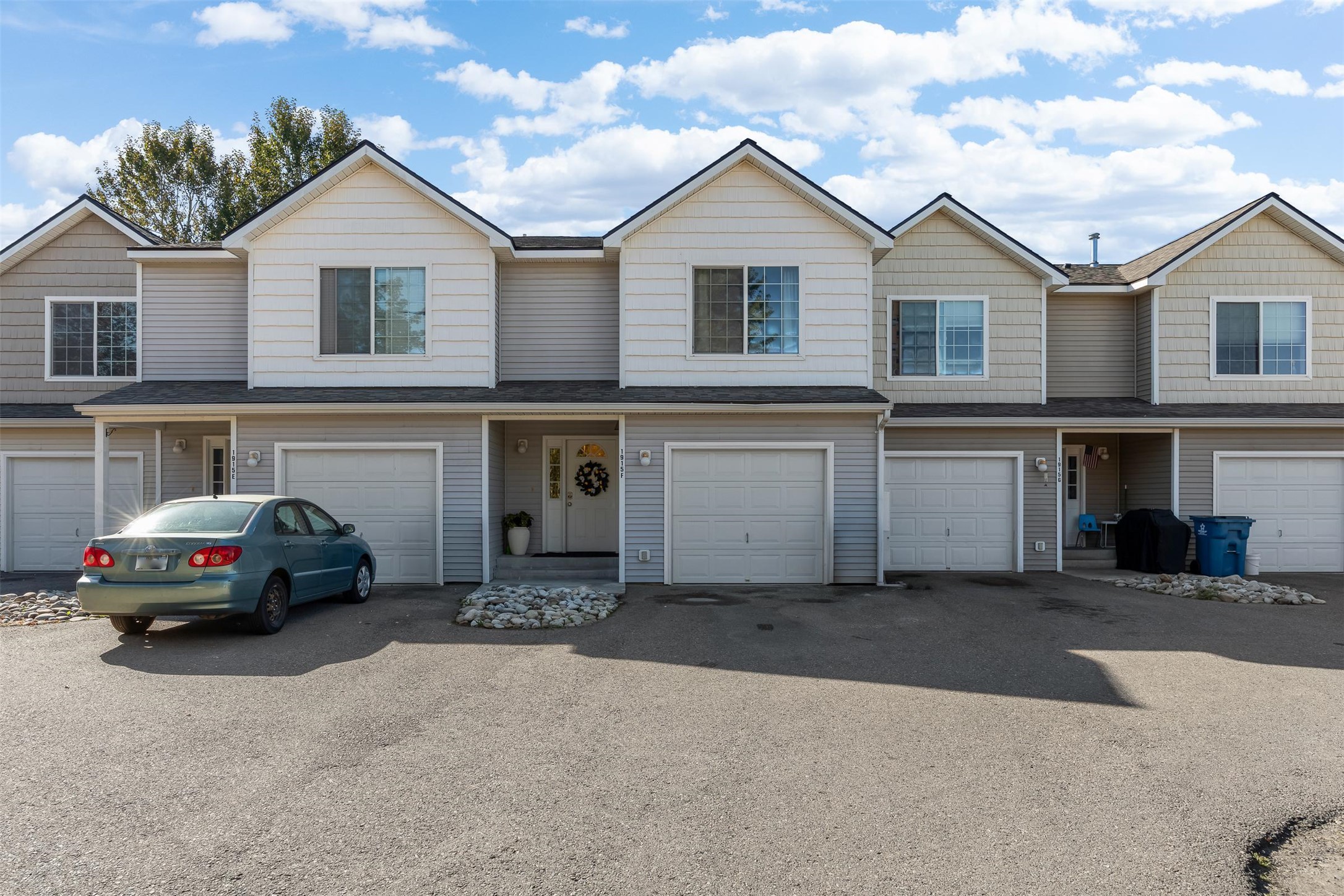 1915 Montana Street F Property Photo 2