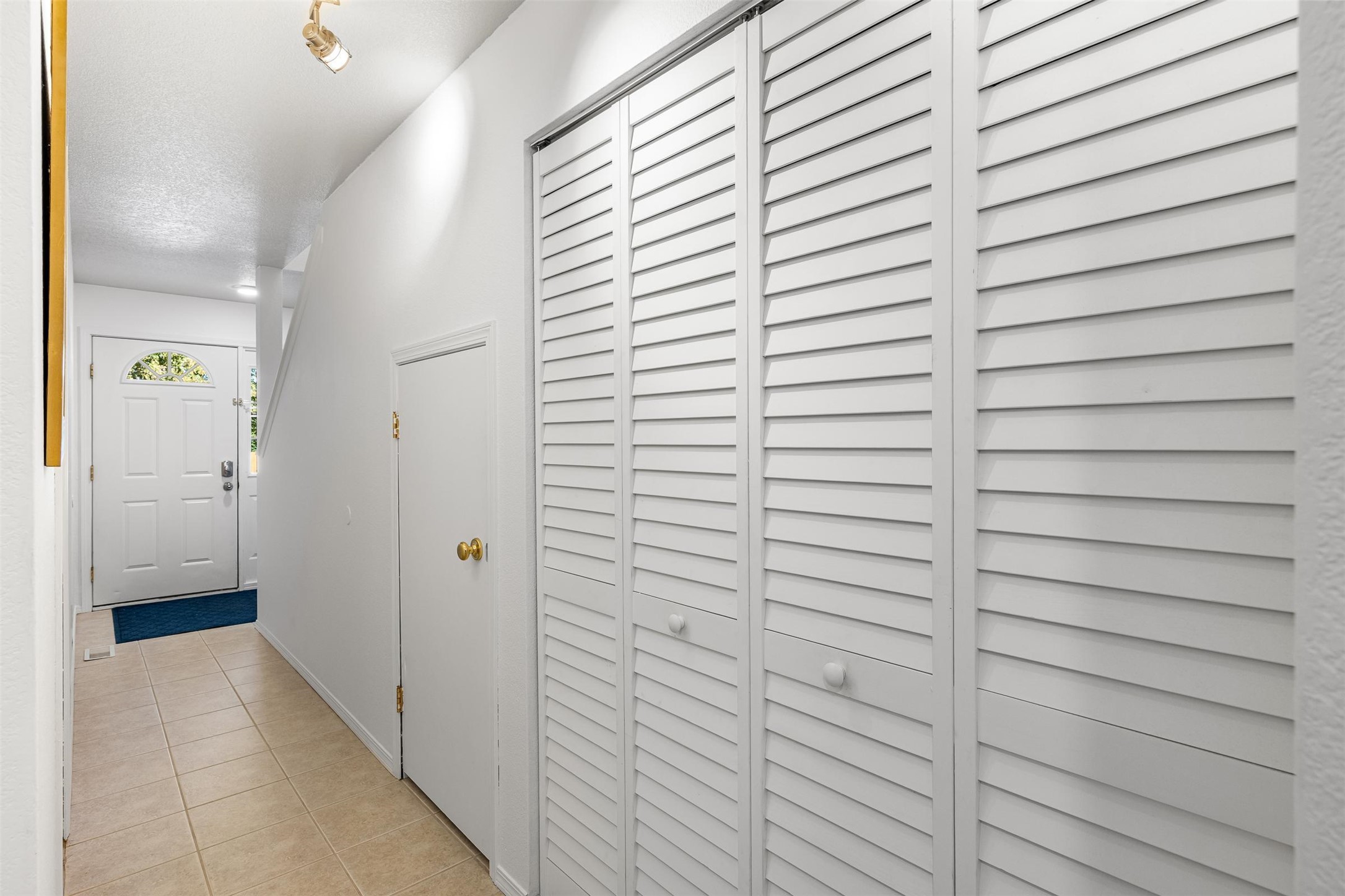 1915 Montana Street F Property Photo 20