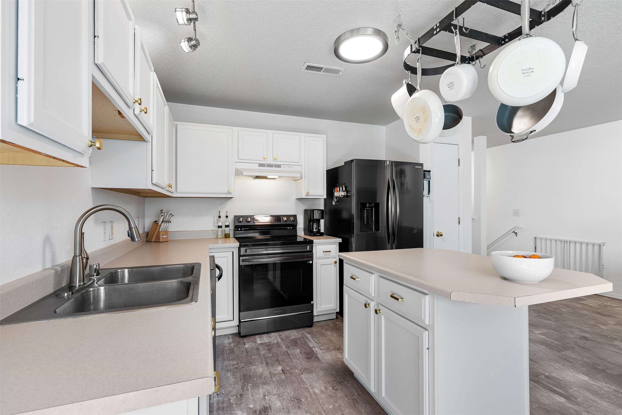 1915 Montana Street F Property Photo 35
