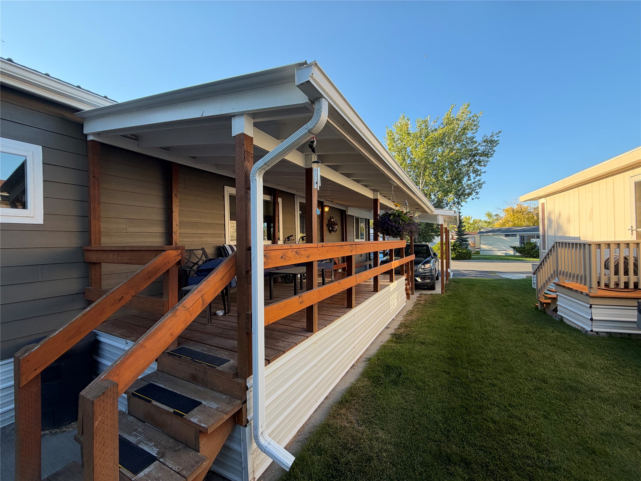 3000 Villard 50 Property Photo 6