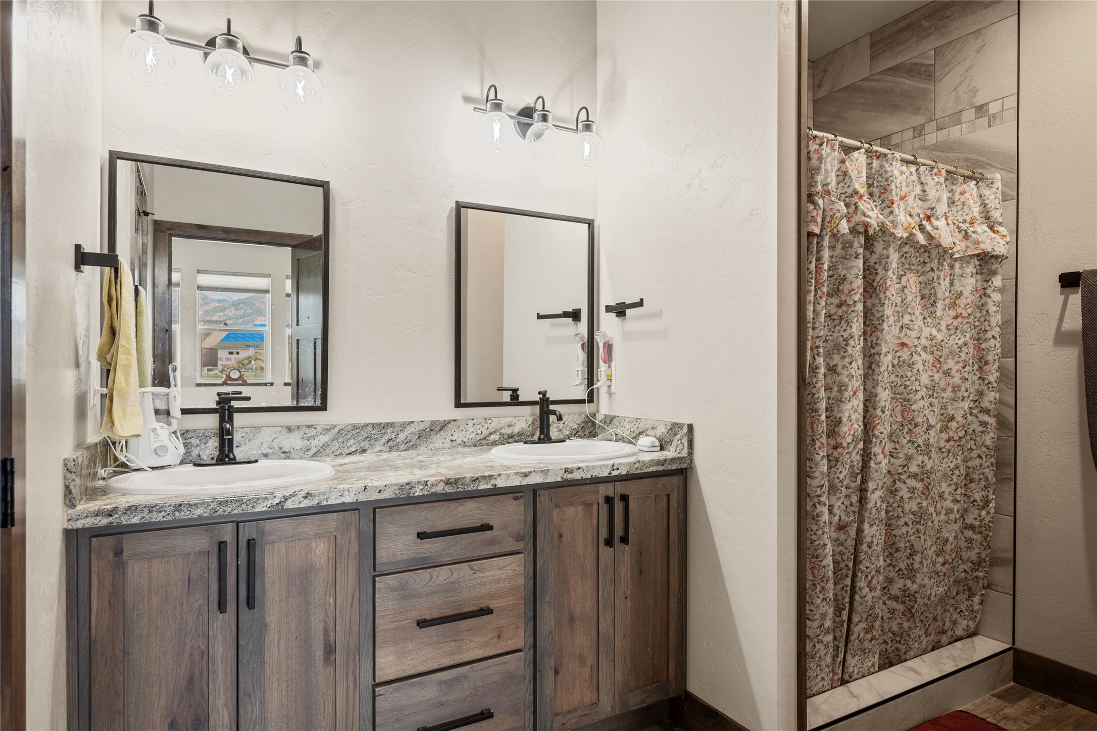 131 Winners Way Property Photo 38
