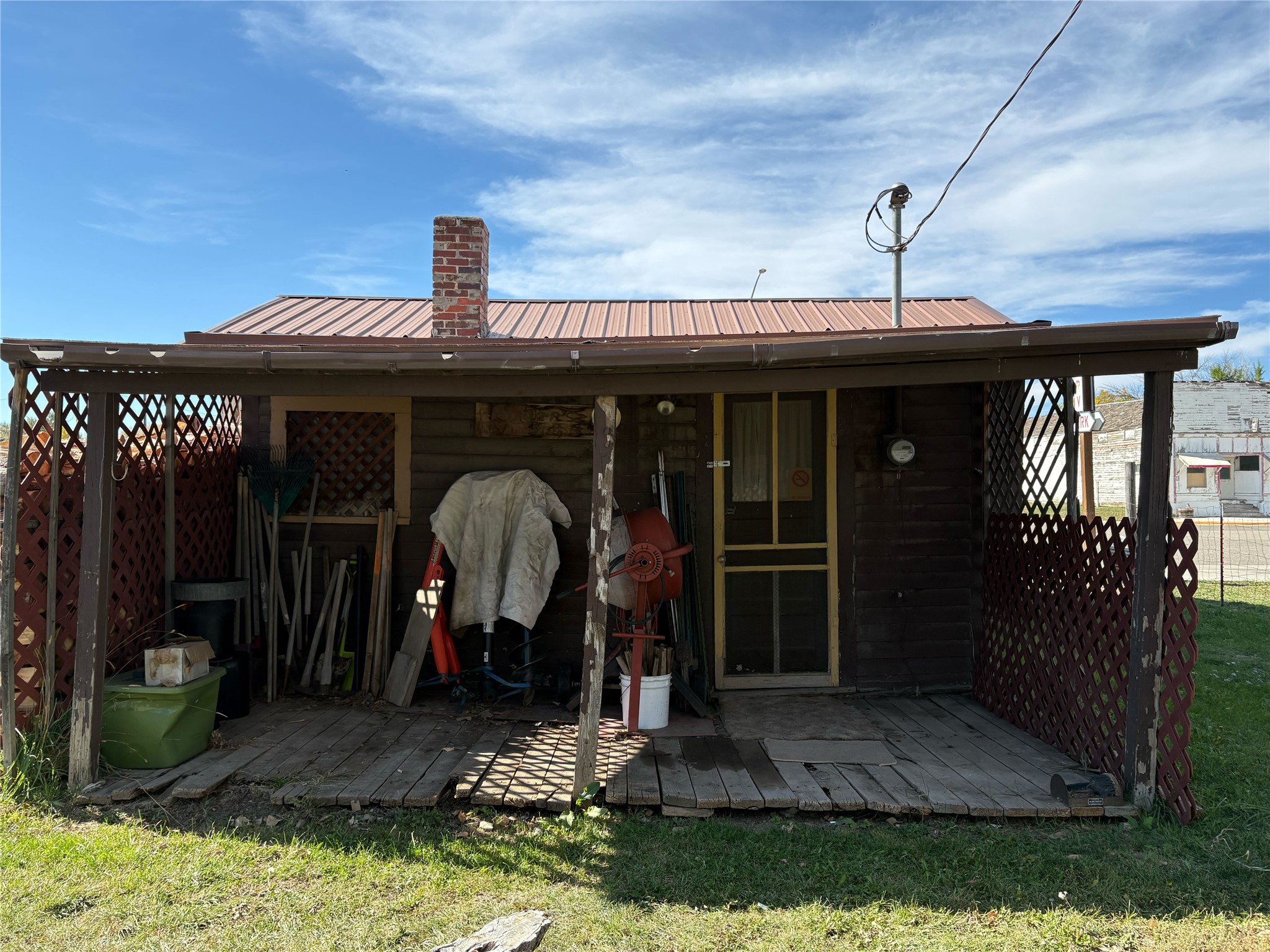 105 E Wheeler Street Property Photo 5