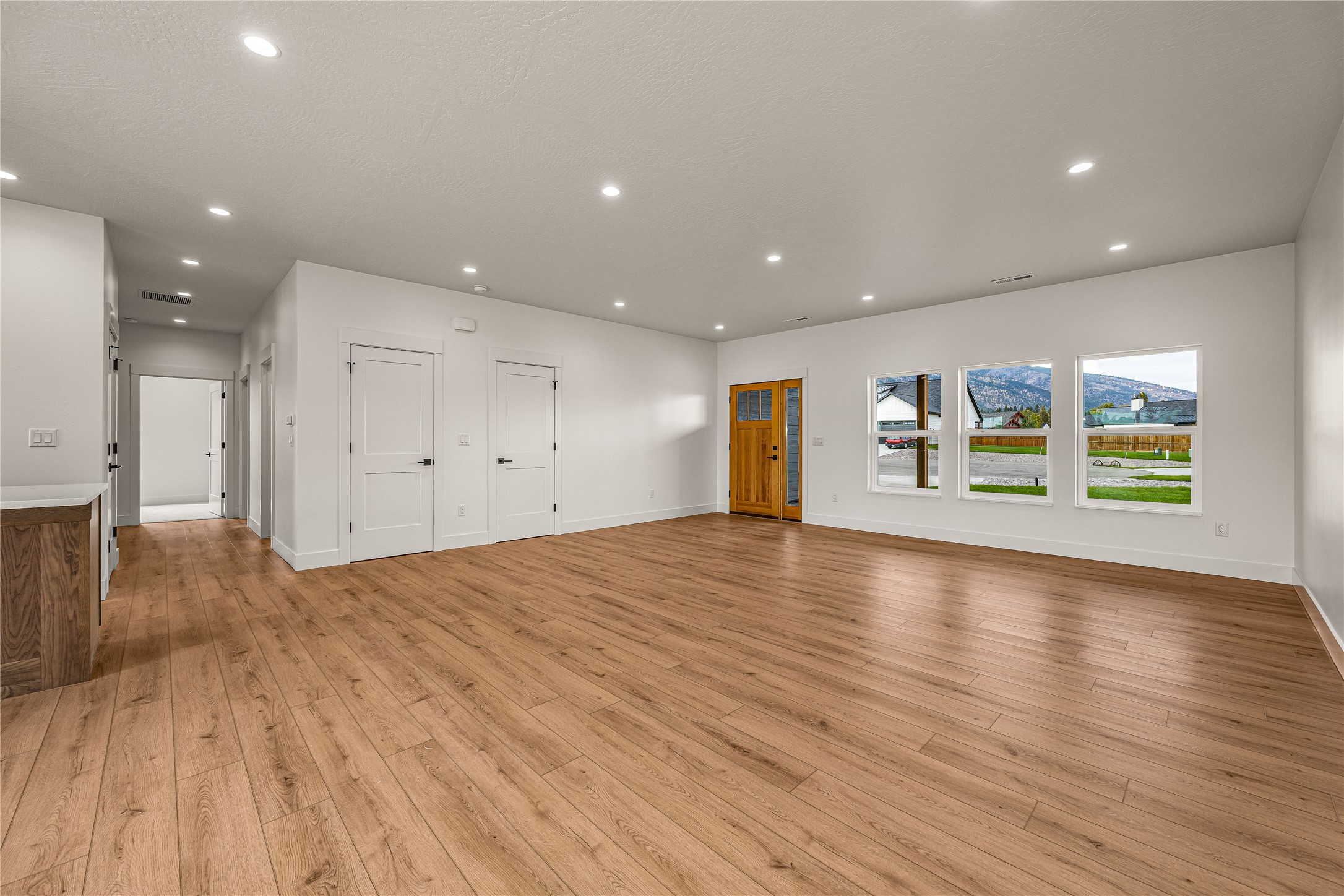 5213 Bronco Court Property Photo 4