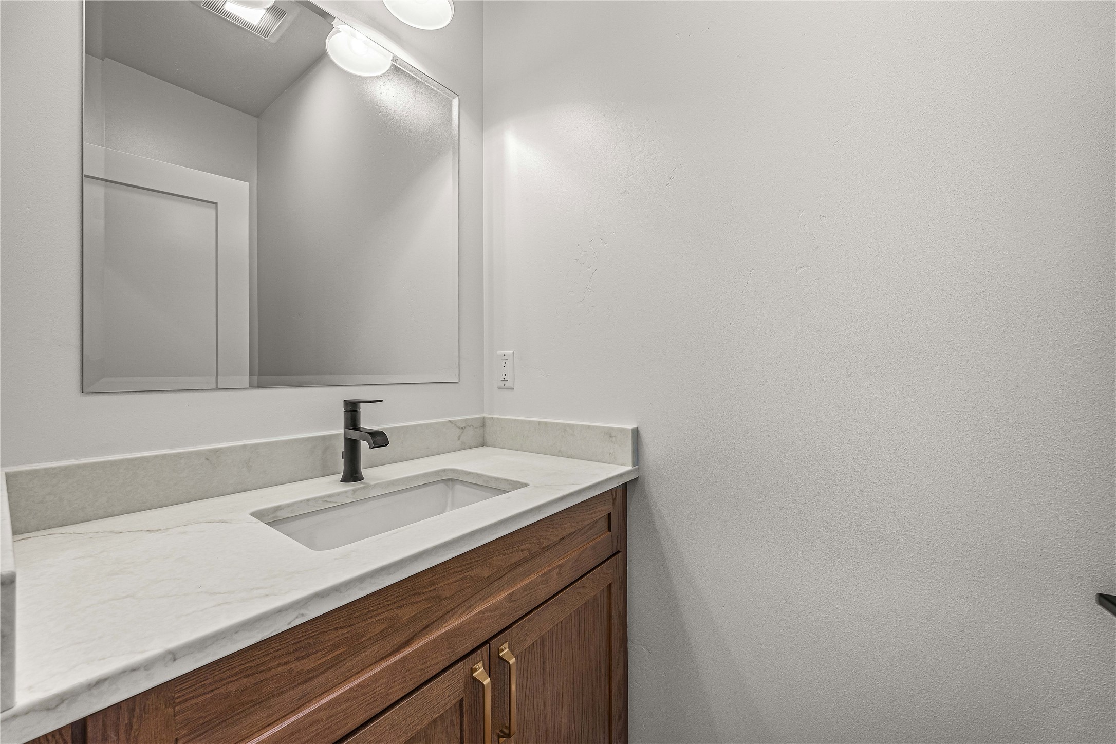 5213 Bronco Court Property Photo 28