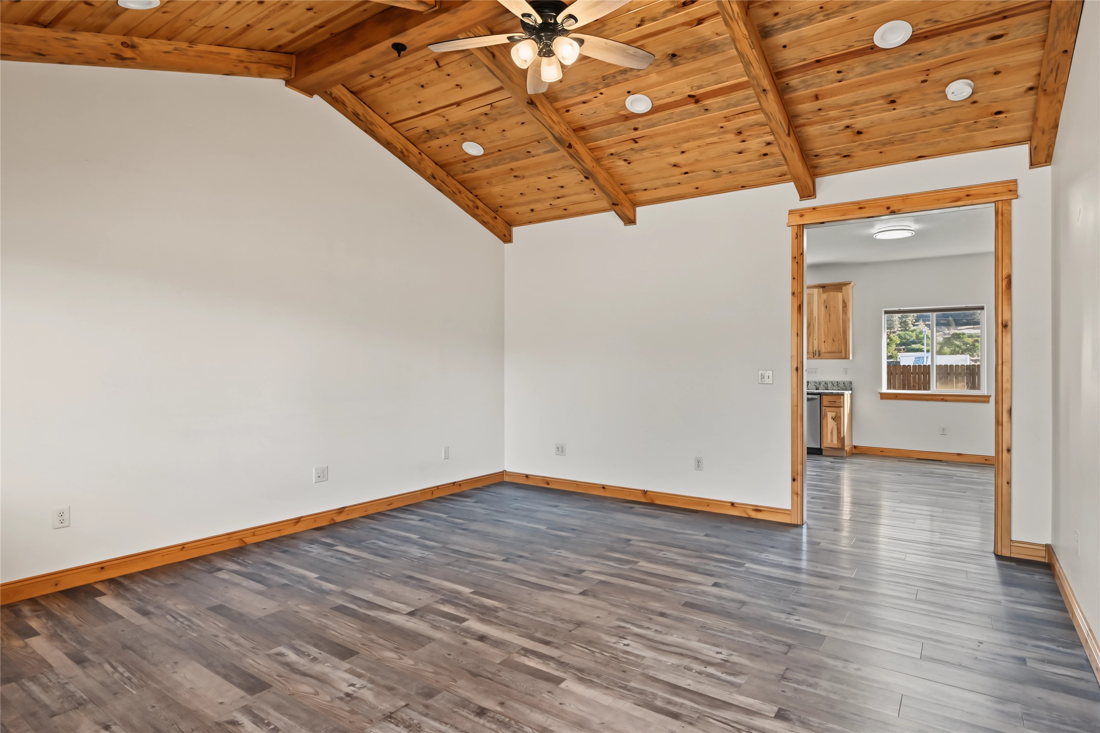 324 E Meany Street Property Photo 5