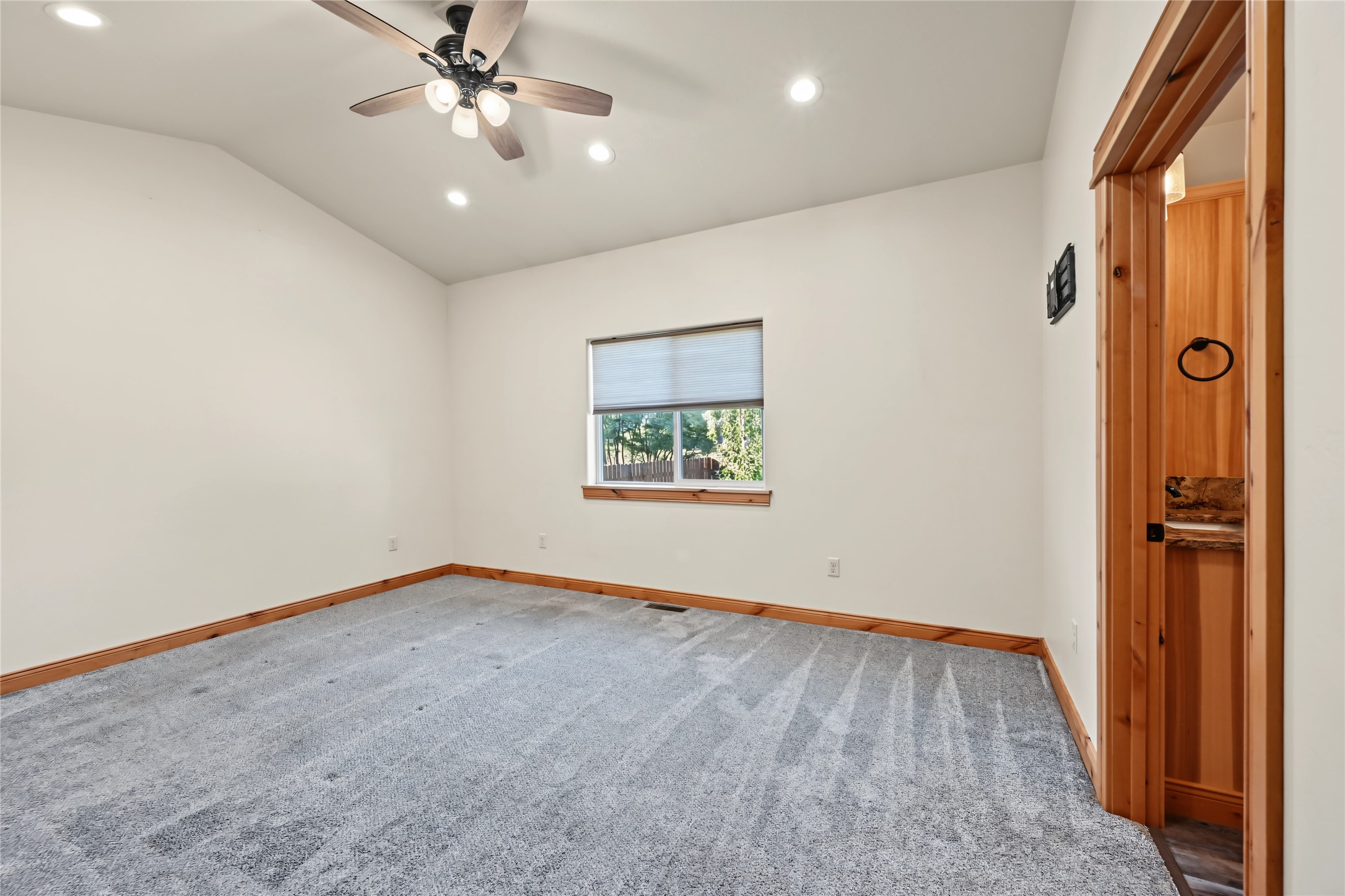 324 E Meany Street Property Photo 12