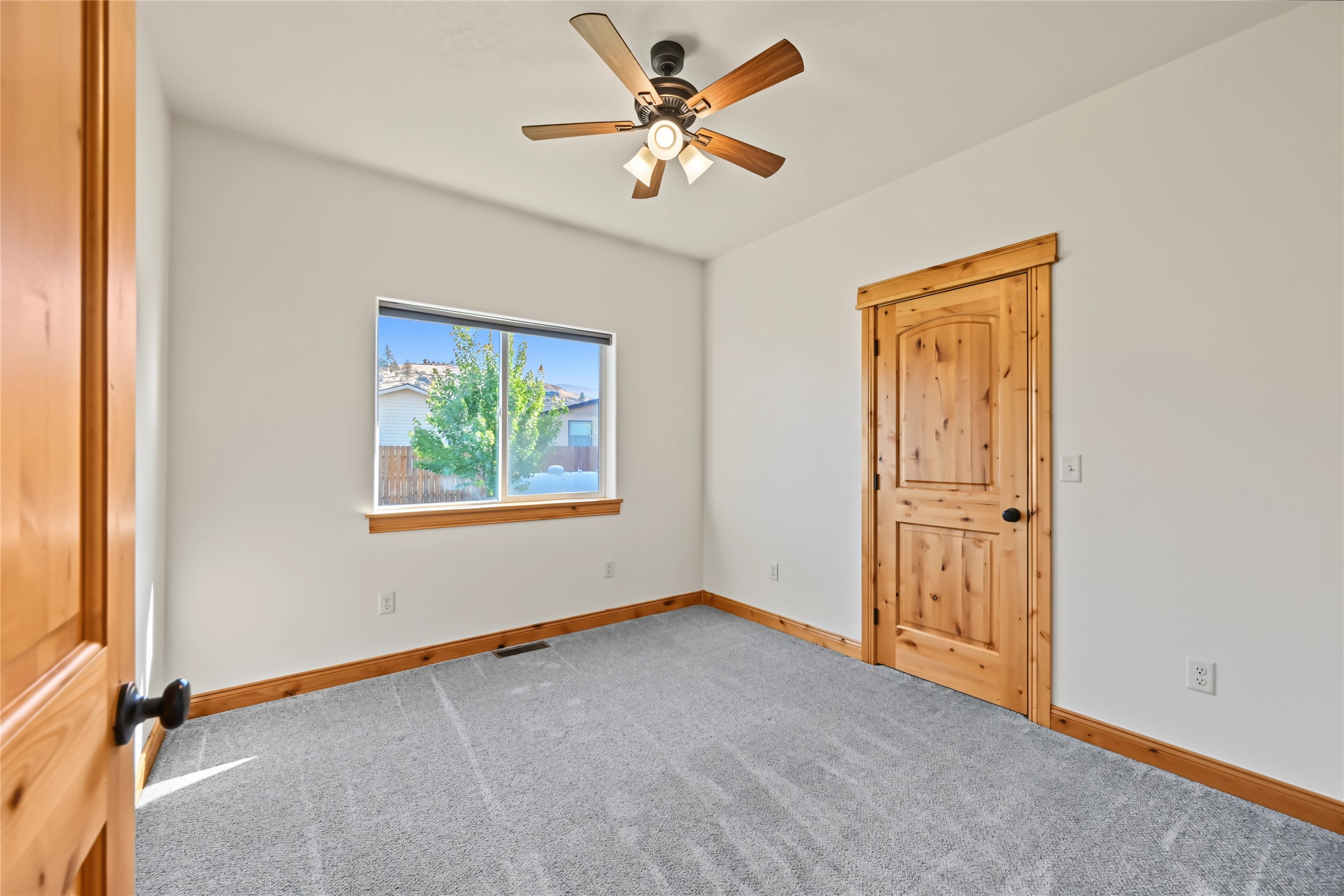 324 E Meany Street Property Photo 19