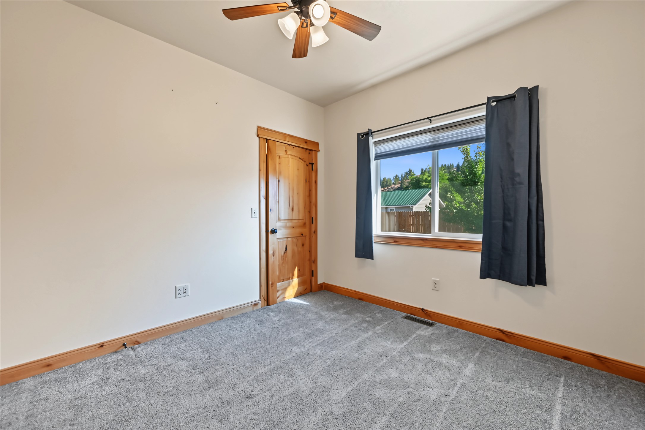 324 E Meany Street Property Photo 23